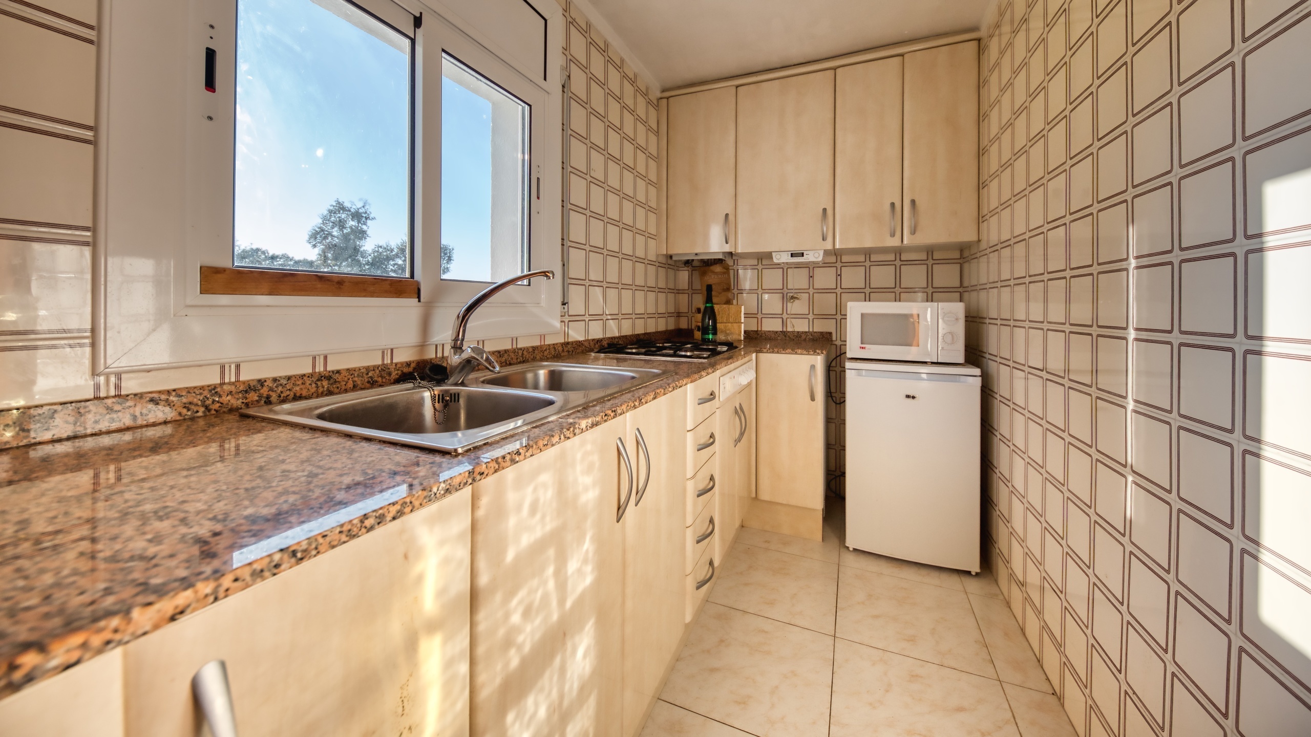 Holiday villas Costa Brava Spain - Villa Elfi - Additional kitchen