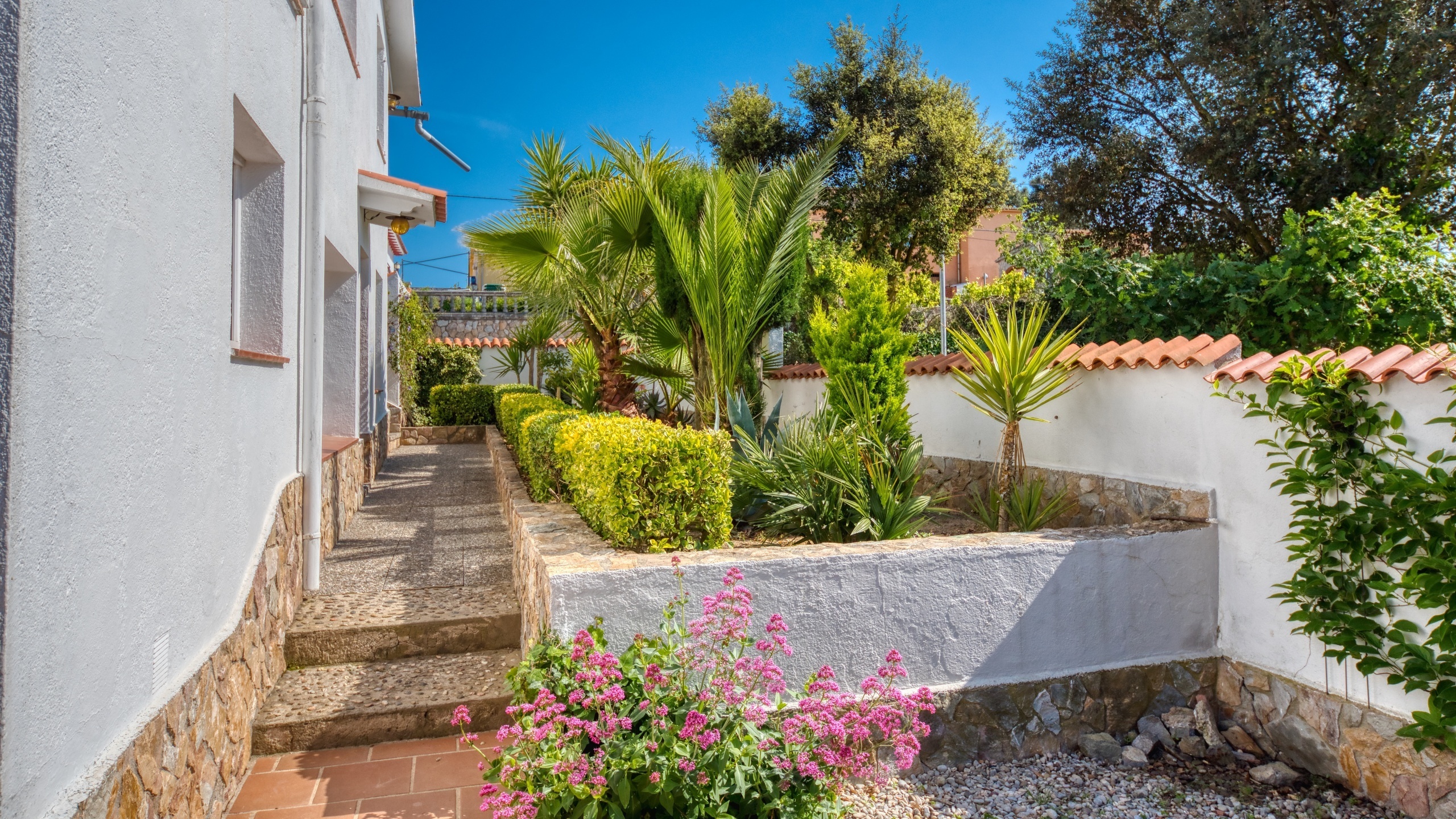 Holiday villas Costa Brava Spain - Villa Elfi - Garden