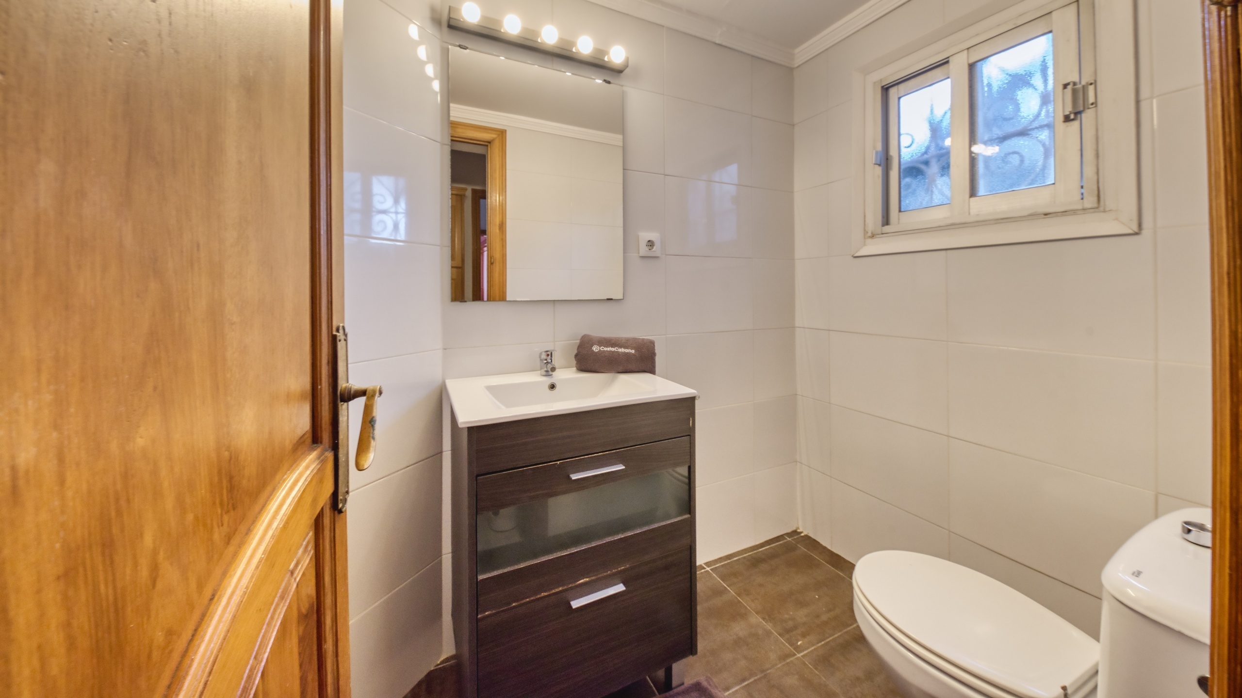 Holiday villas Costa Brava Spain - Villa Abigail - Bathroom