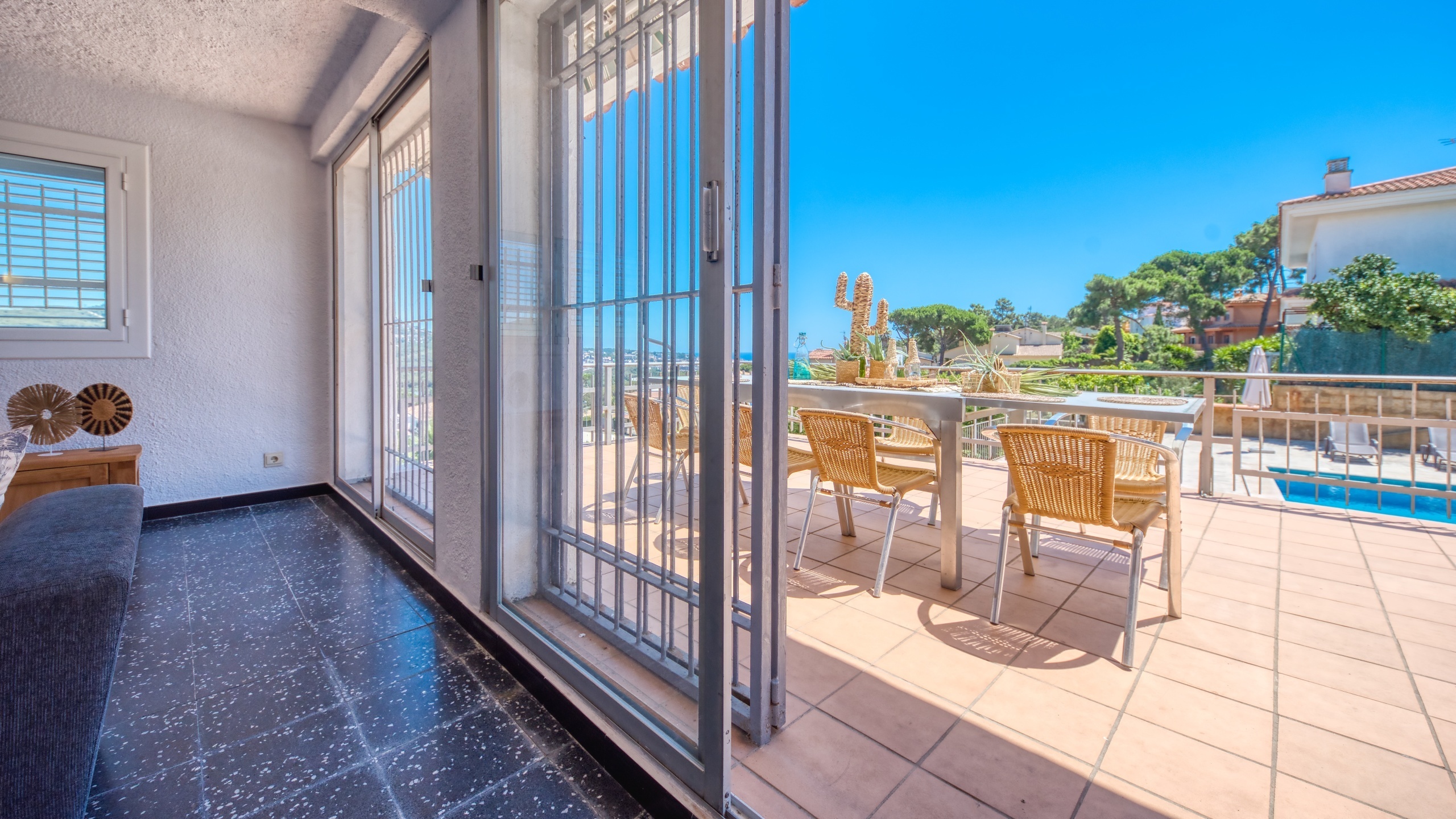Holiday villas Costa Brava Spain - Villa Abigail - Dining area