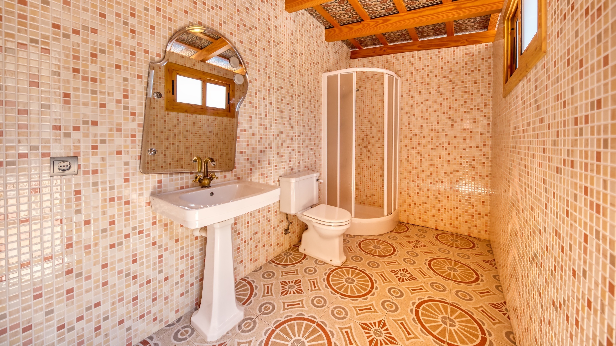 Holiday villas Costa Brava Spain - Villa Dolce Vita - Shower pool area