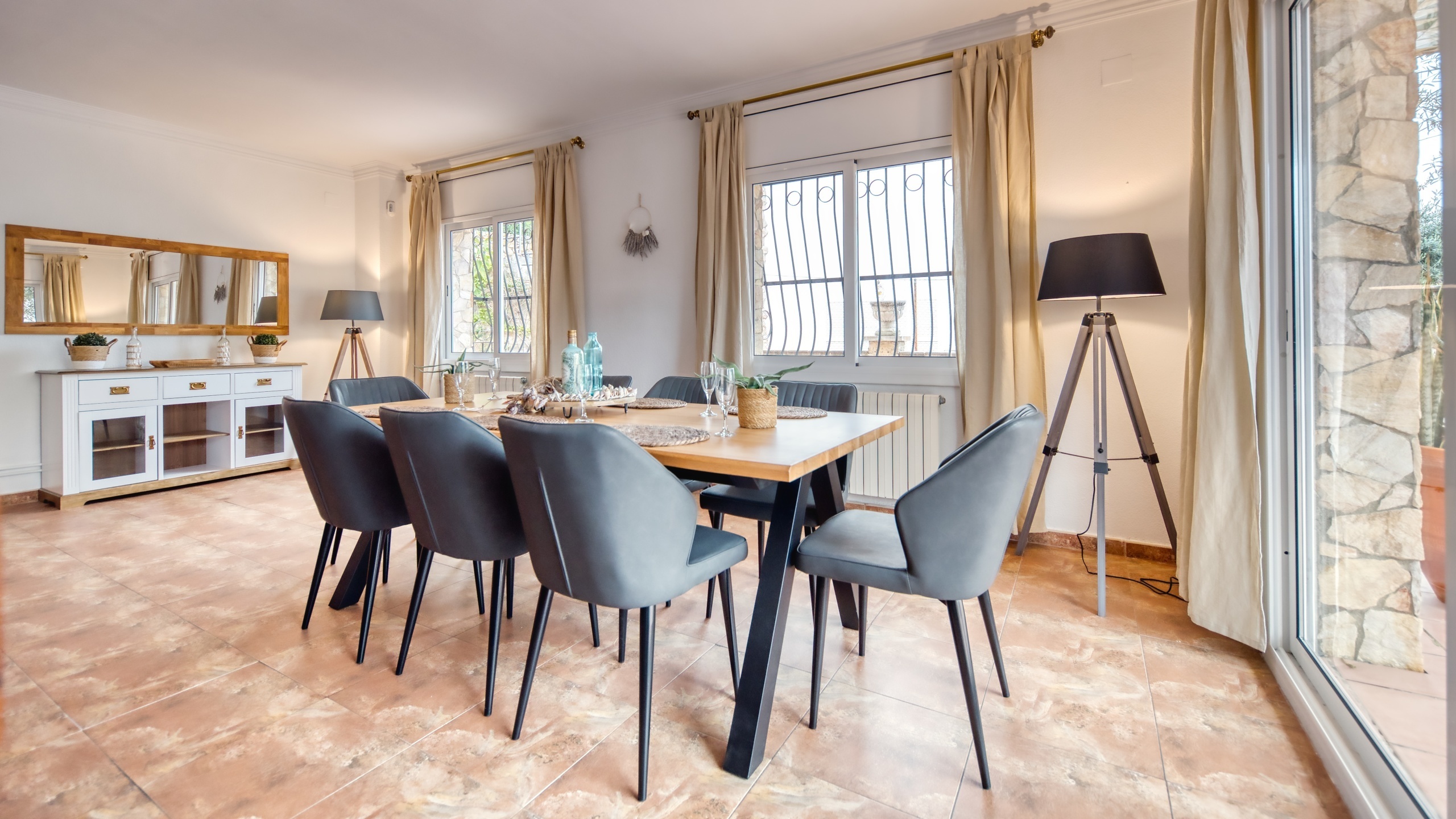Holiday villas Costa Brava Spain - Villa Dolce Vita - Dining area