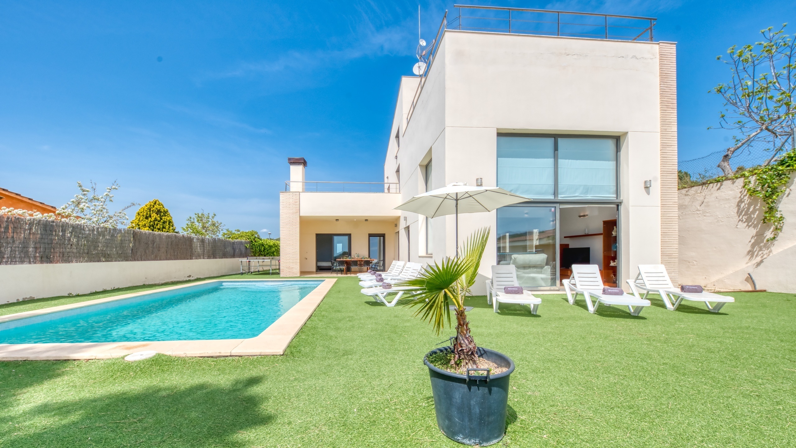 Holiday villas Costa Brava Spain - Villa Macey - Swimming pool