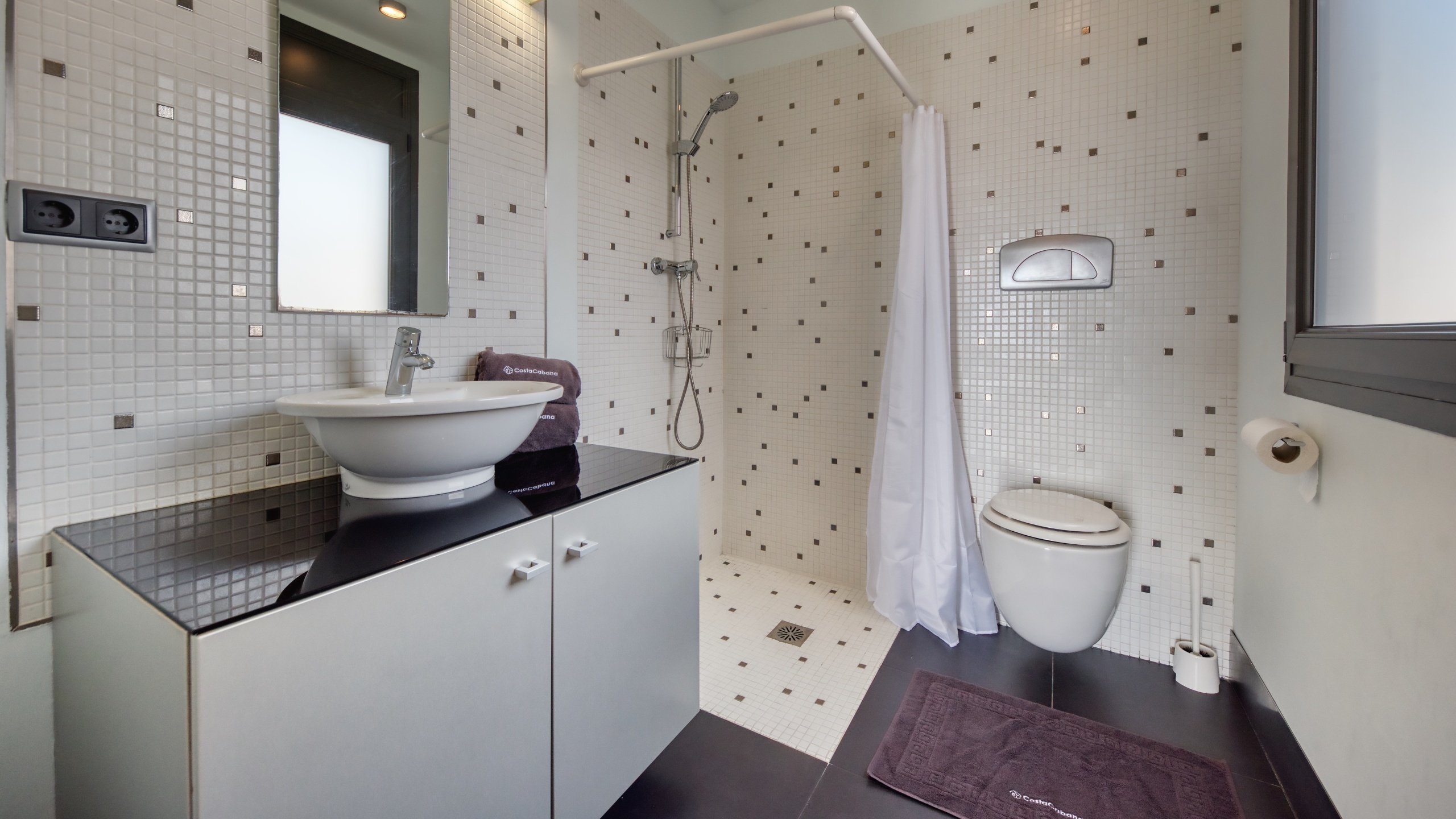 Holiday villas Costa Brava Spain - Villa Macey - Bathroom