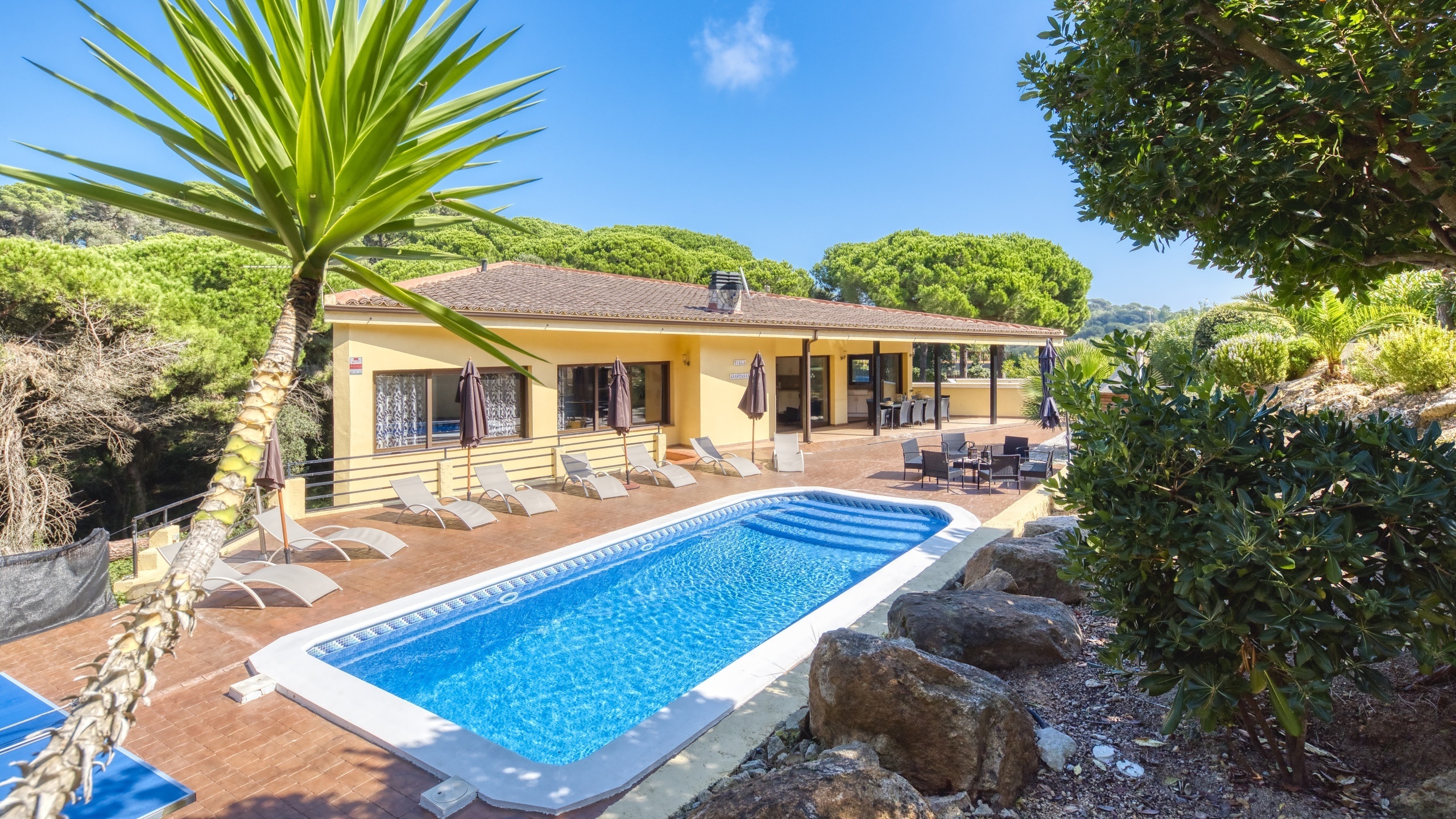 Holiday villas Costa Brava Spain - Villa Anastasia - Swimming pool