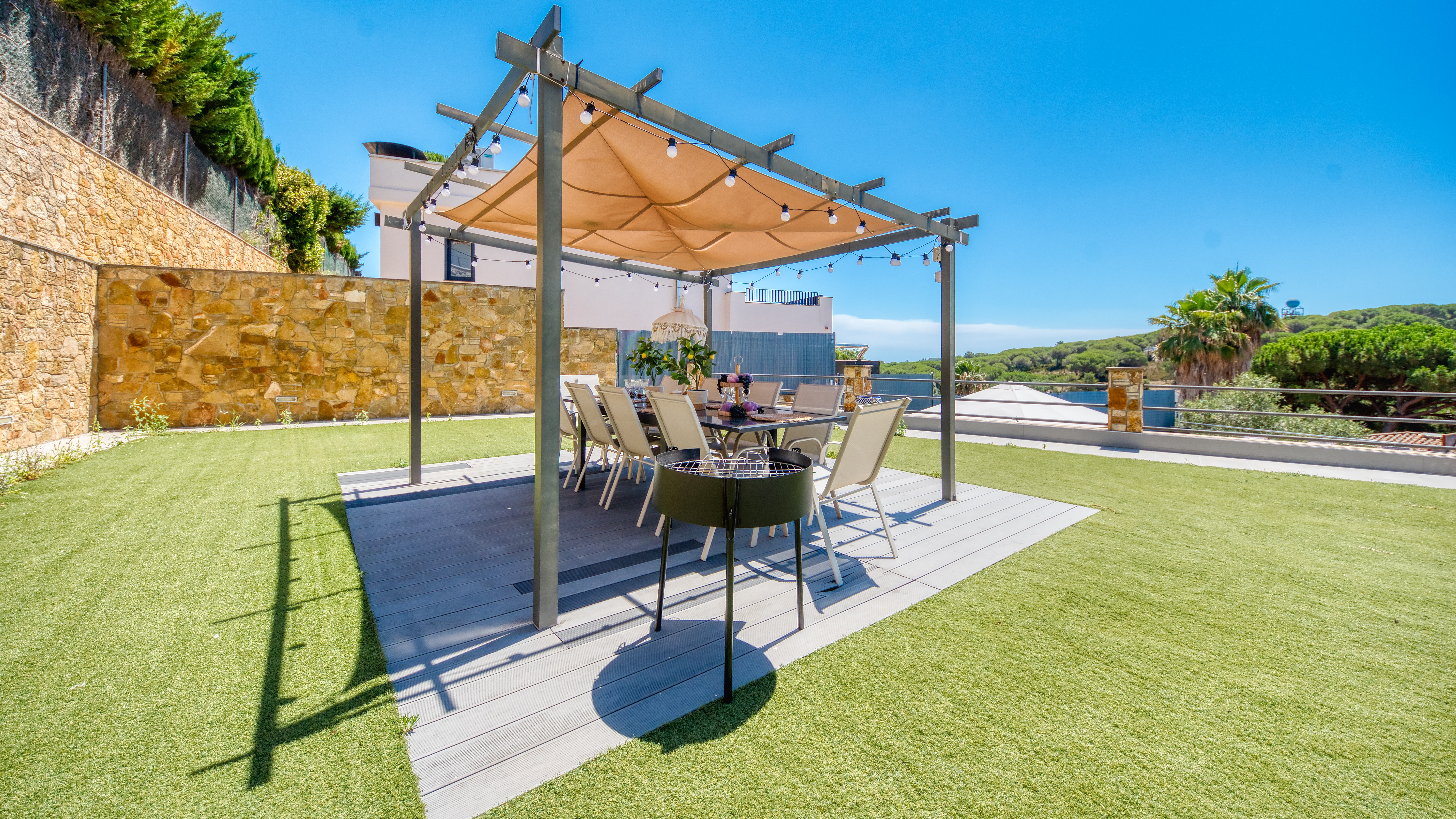 Holiday villas Costa Brava Spain - Villa SummerDream - Dining area