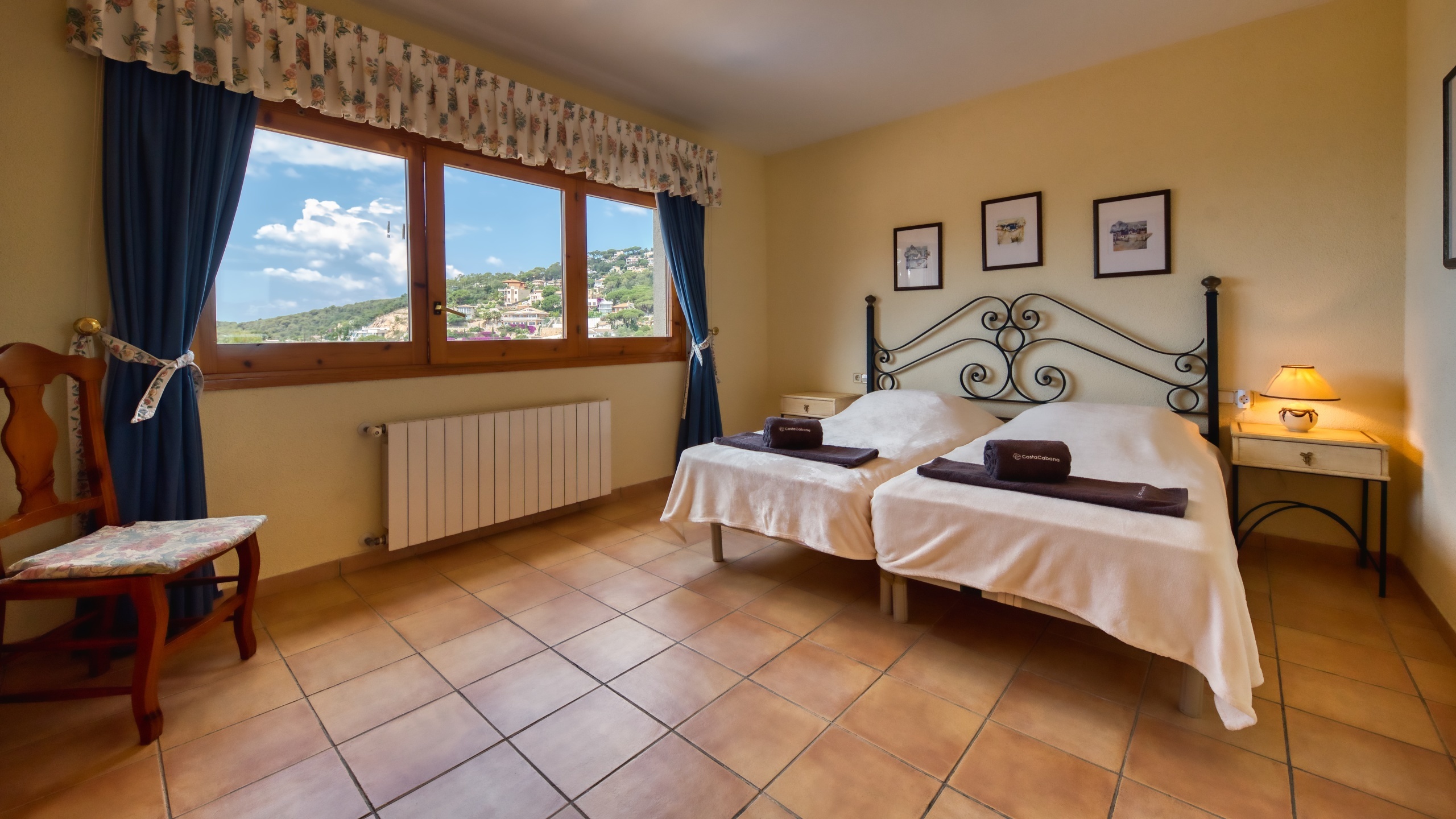 Holiday villas Costa Brava Spain - Villa Cleo - Bedroom