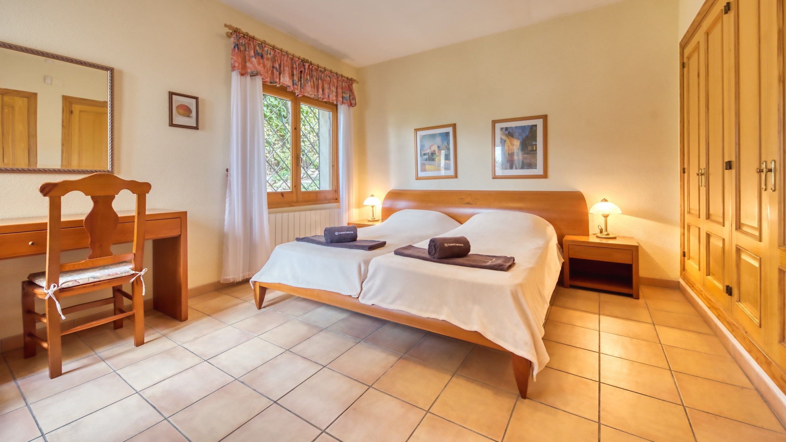 Holiday villas Costa Brava Spain - Villa Cleo - Bedroom