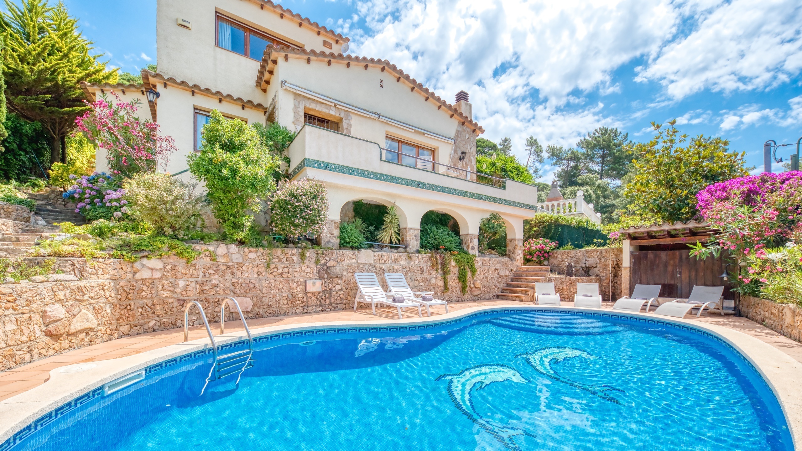 Holiday villas Costa Brava Spain - Villa Cleo - Swimming pool