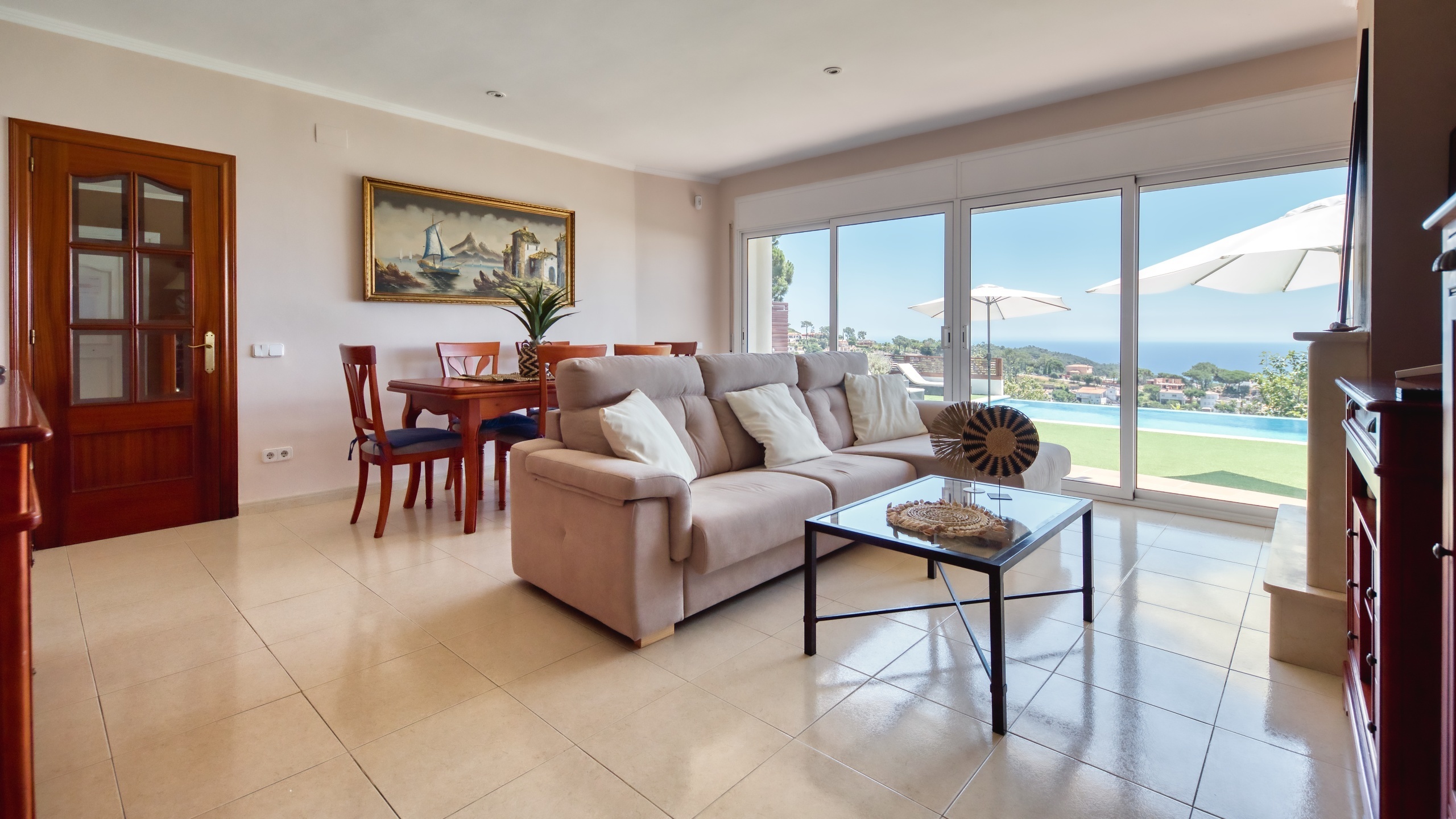 Holiday villas Costa Brava Spain - Villa Chanel - Living area