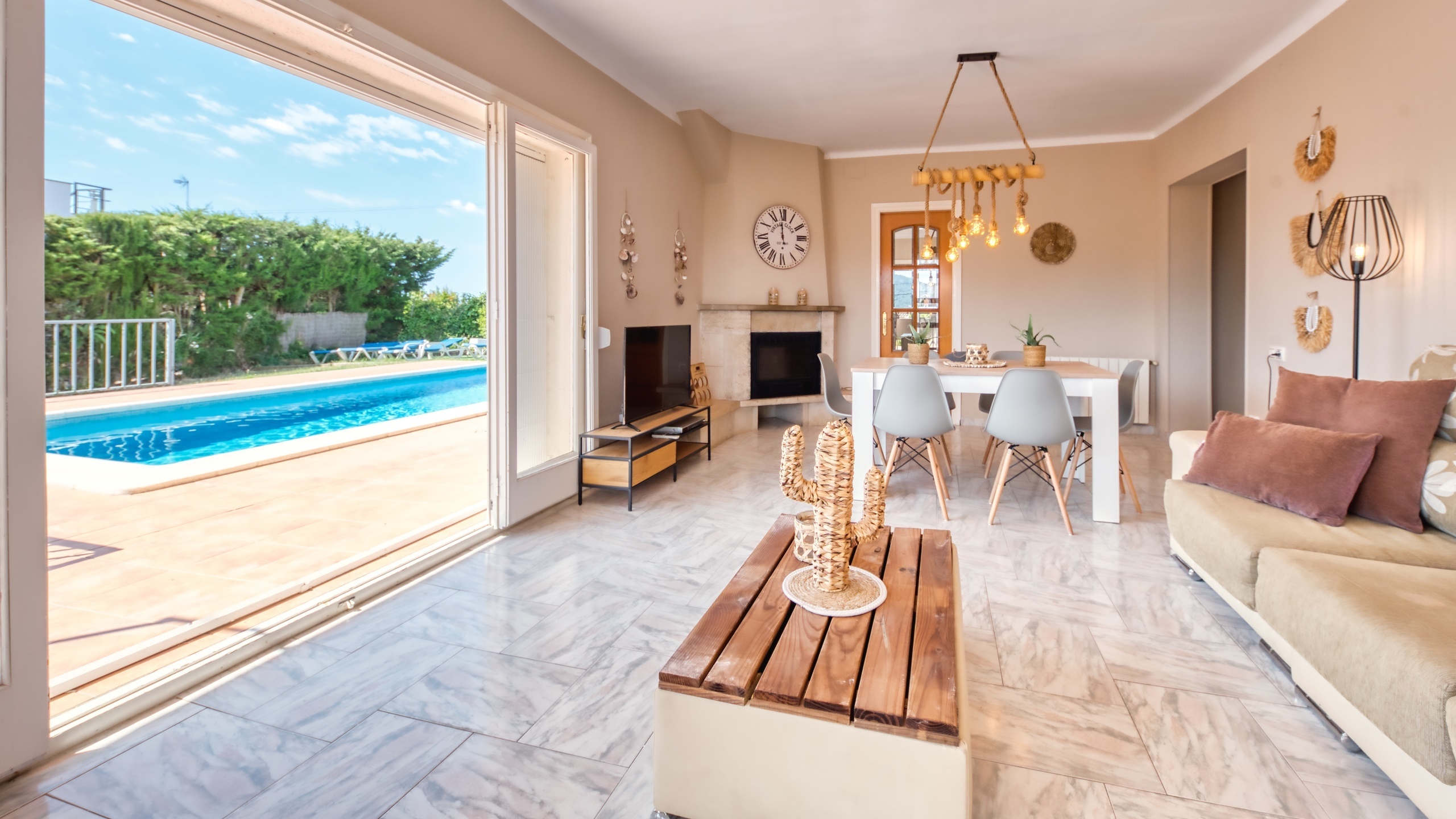 Holiday villas Costa Brava Spain - Villa Yara - Living area