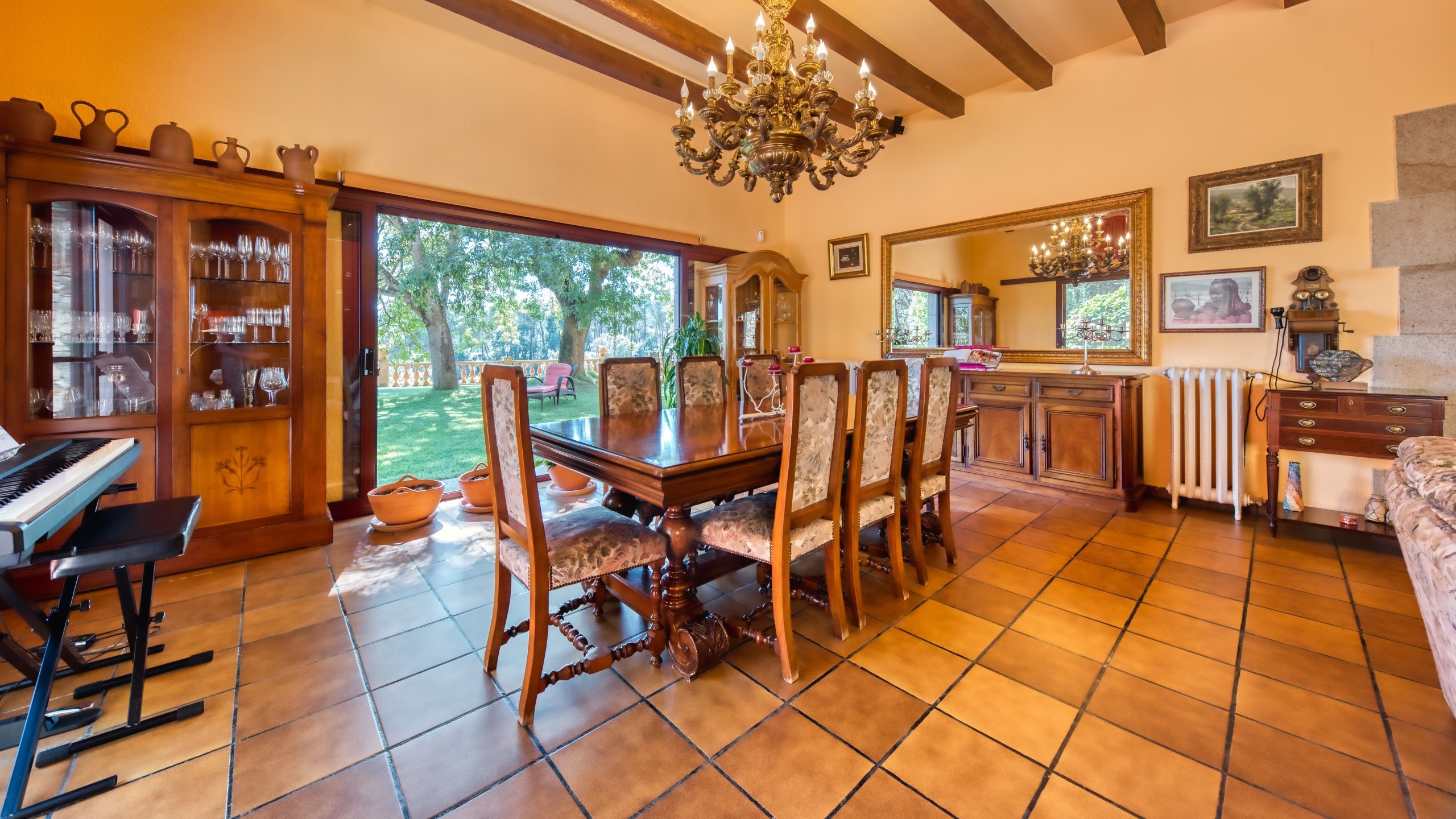 Holiday villas Costa Brava Spain - Villa Paradise - Dining area