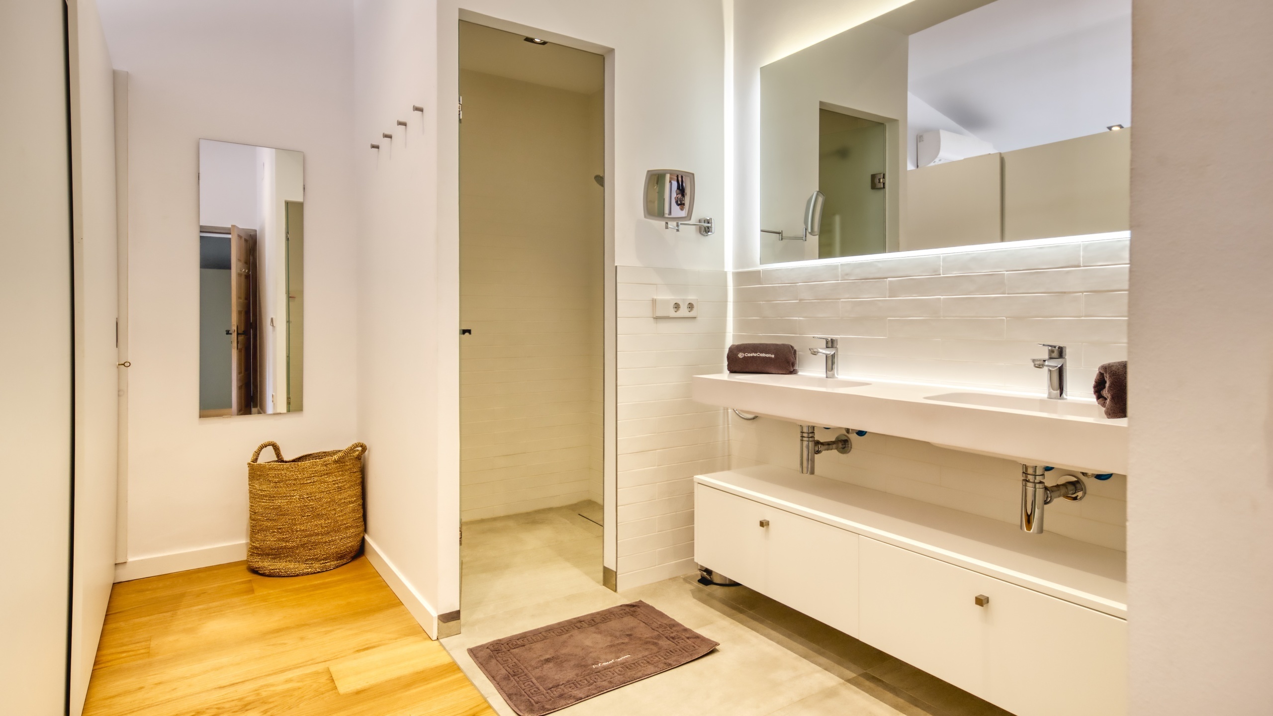 Vakantievilla's Costa Brava Countryside Spanje - Villa Racoon - En-suite badkamer 