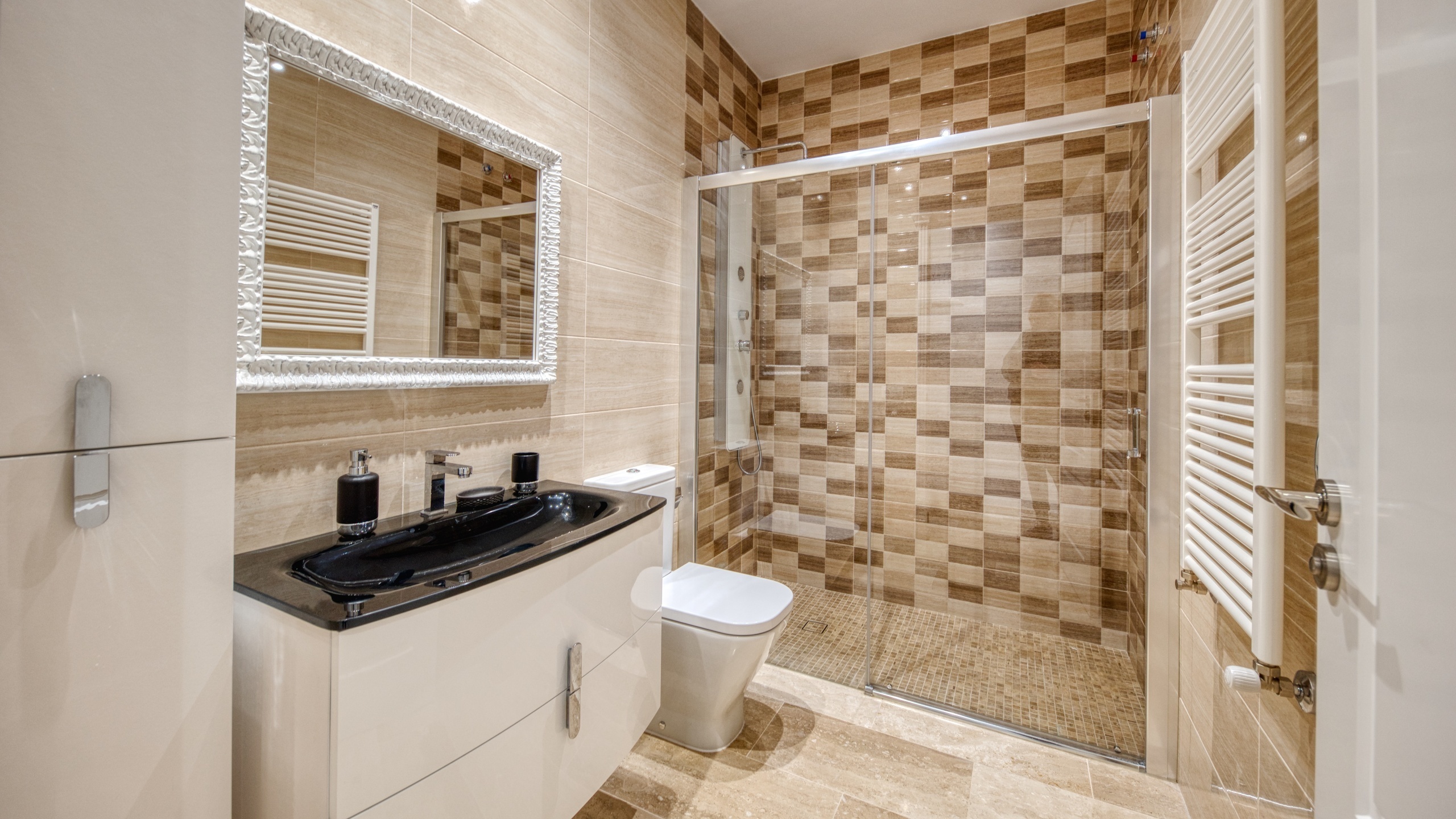 Holiday villas Costa Brava Spain - Villa Madison - Bathroom