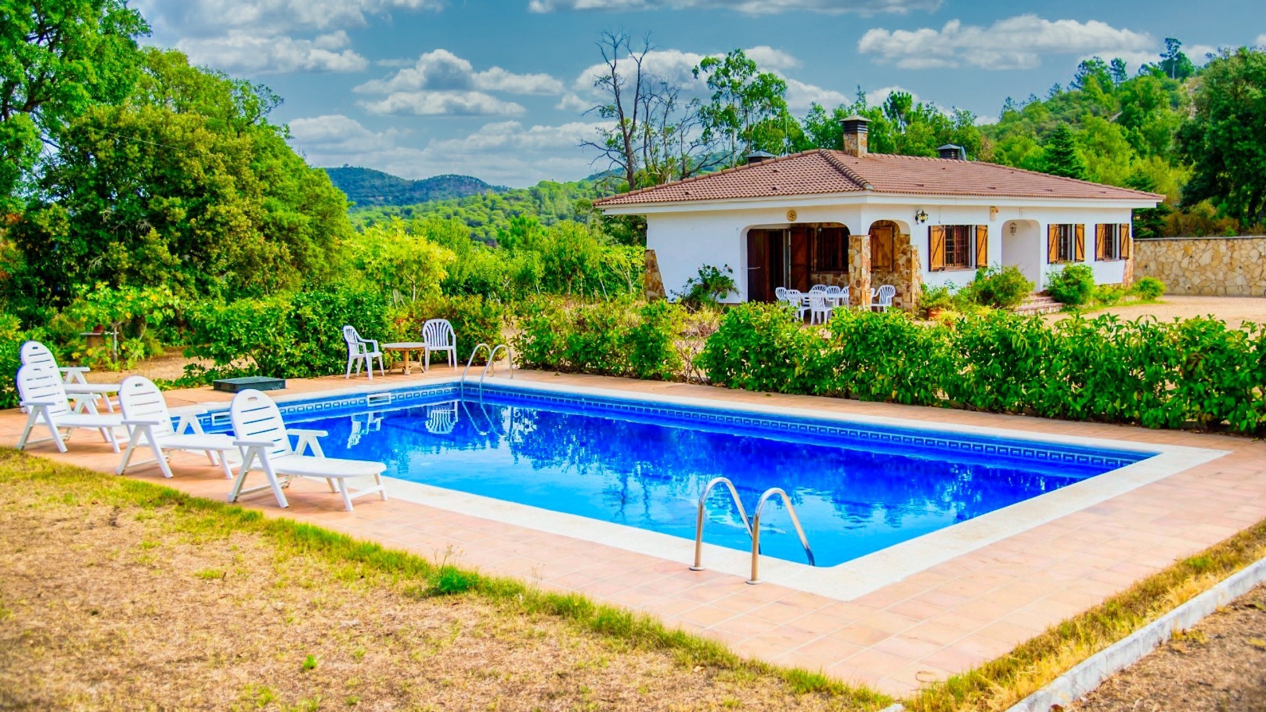 Holiday villas Costa Brava Spain - Villa Tiara - Swimming pool