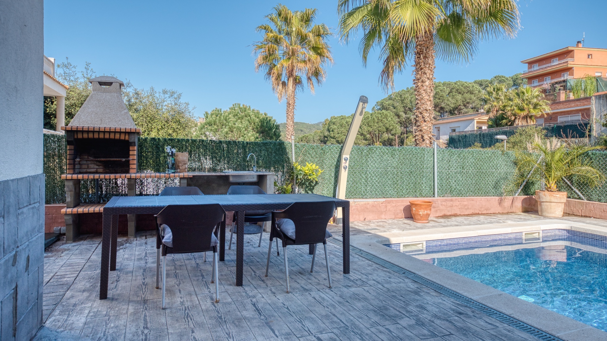Holiday villas Costa Brava Spain - Villa Zarita - BBQ Area