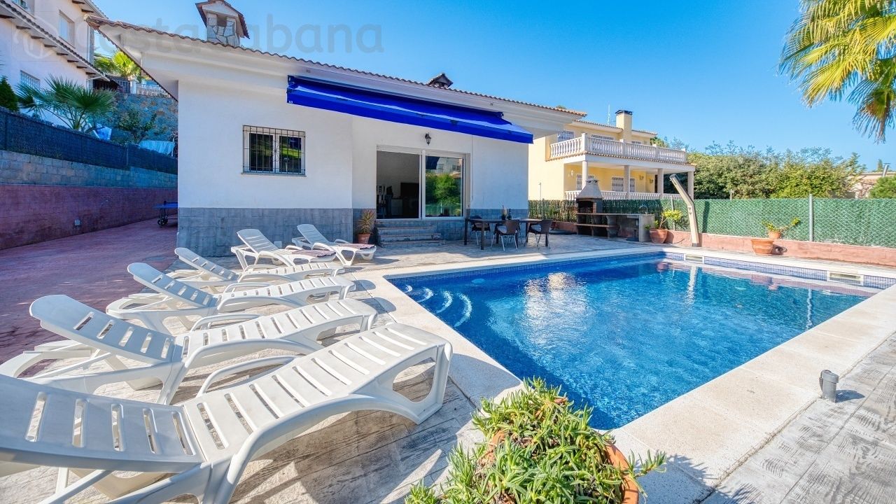 Holiday villas Costa Brava Spain - Villa Zarita - Villa outside