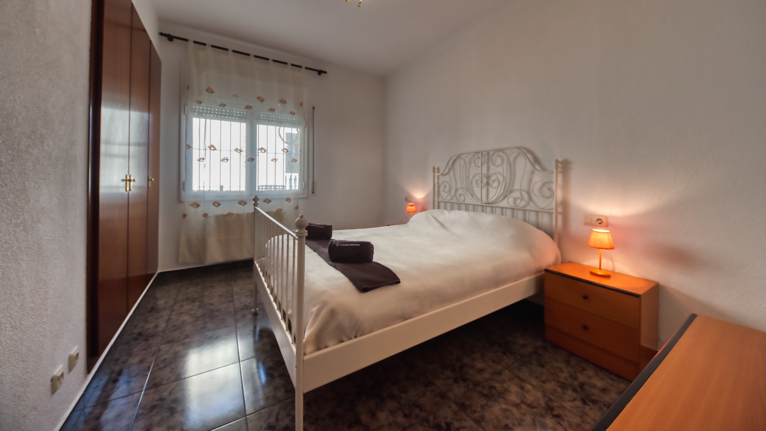 Holiday villas Costa Brava Spain - Villa Zarita - Master bedroom
