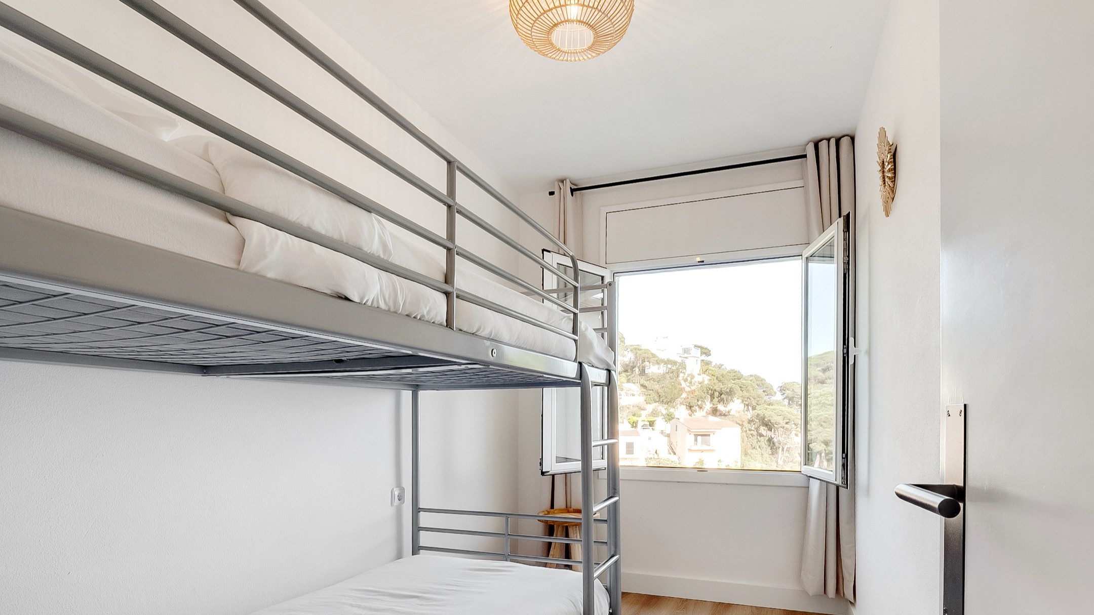 Holiday villas Costa Brava Spain - Villa Tropicana - Bedroom