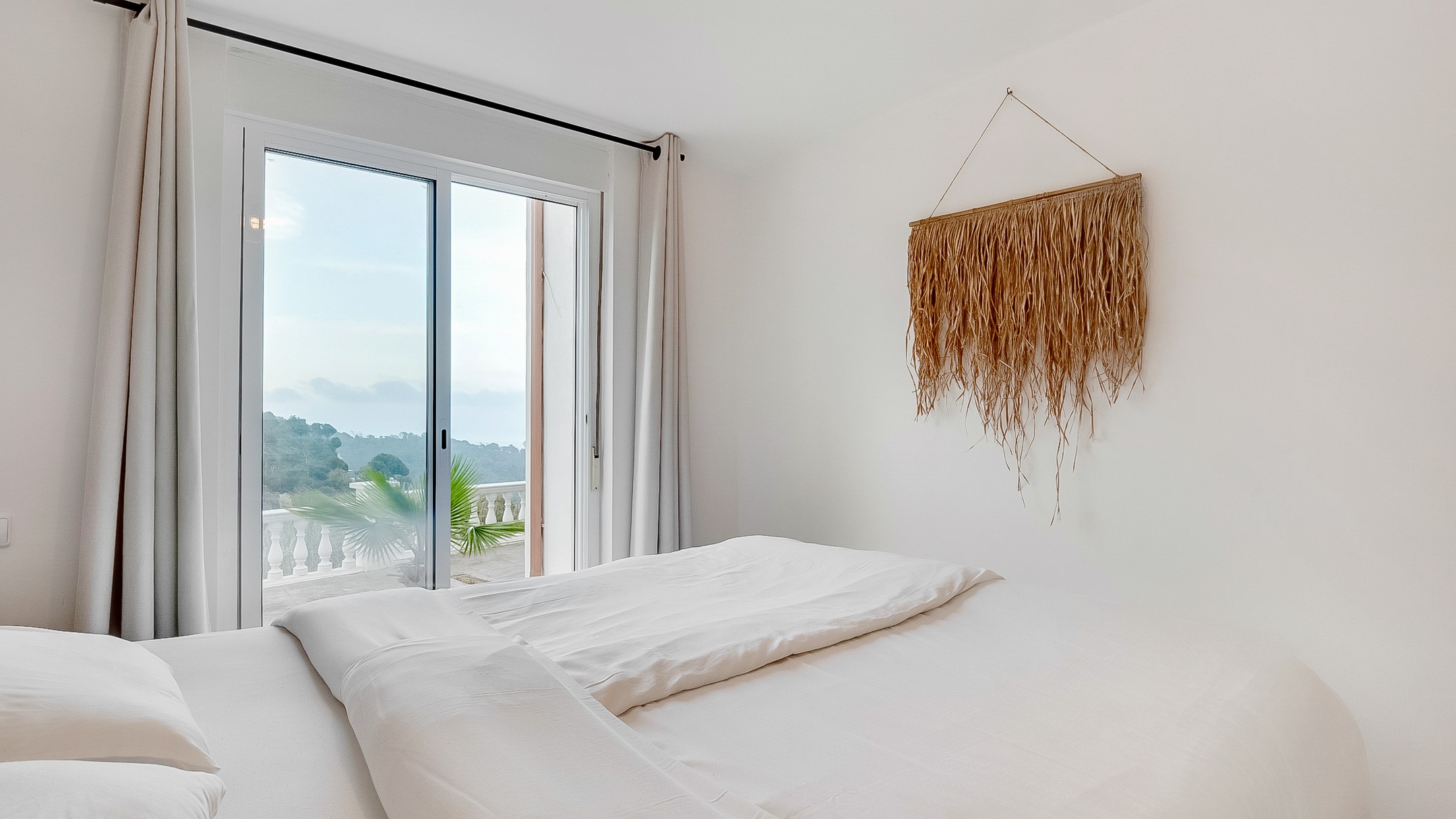 Holiday villas Costa Brava Spain - Villa Tropicana - Bedroom