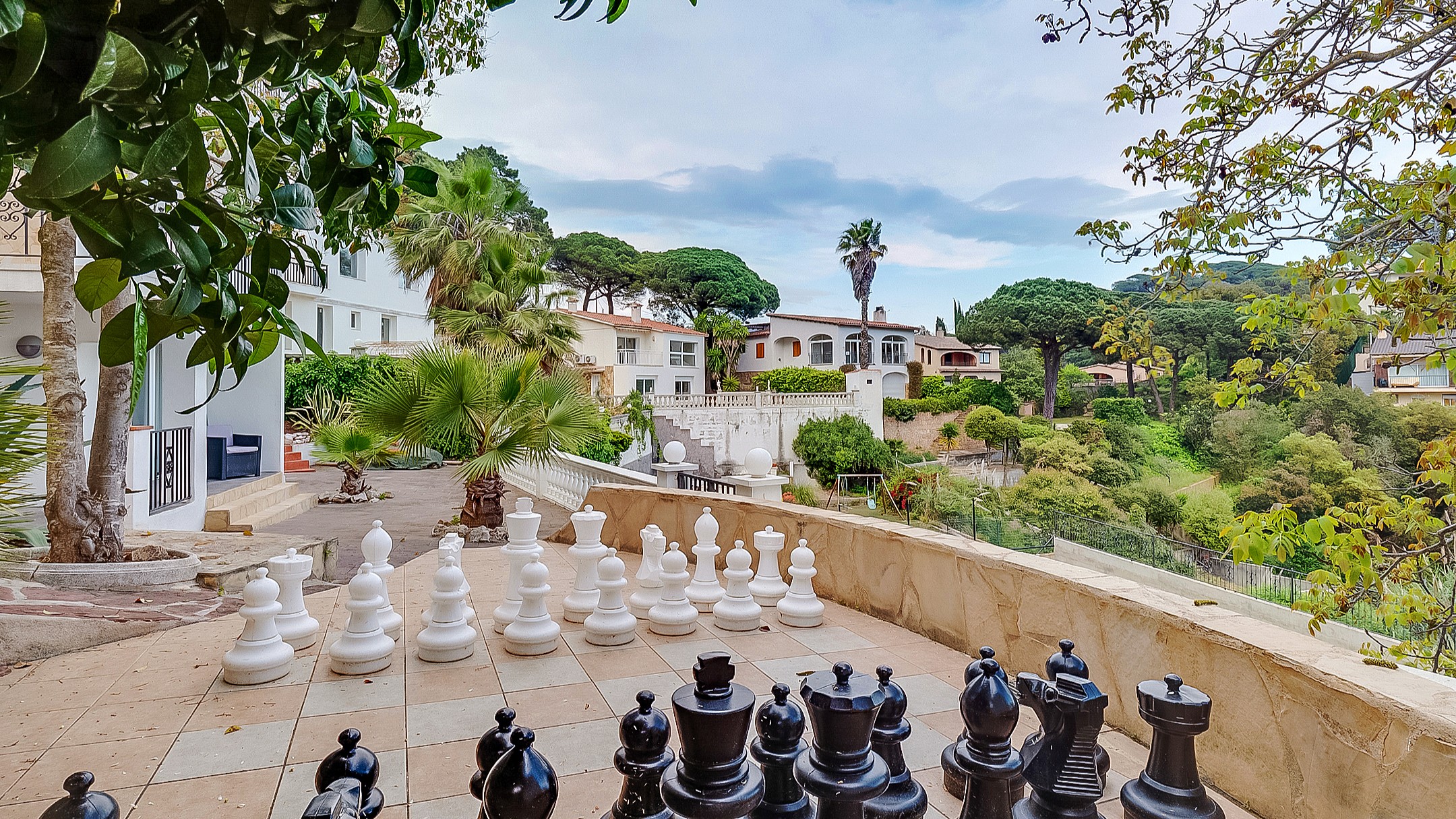 Holiday villas Costa Brava Spain - Villa Tropicana - Casa outside