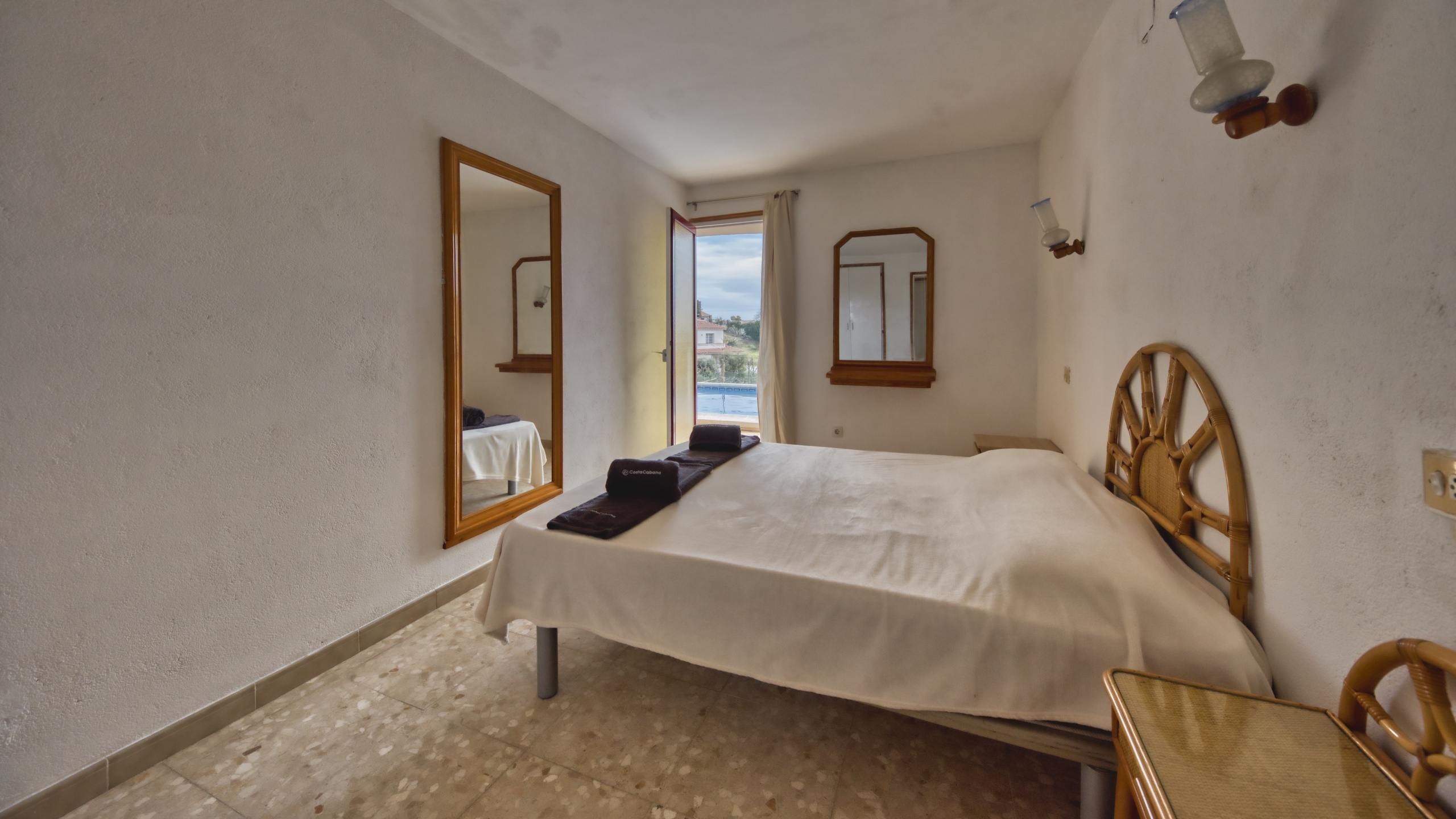Holiday villas Costa Brava Spain - Villa Janet - Bedroom
