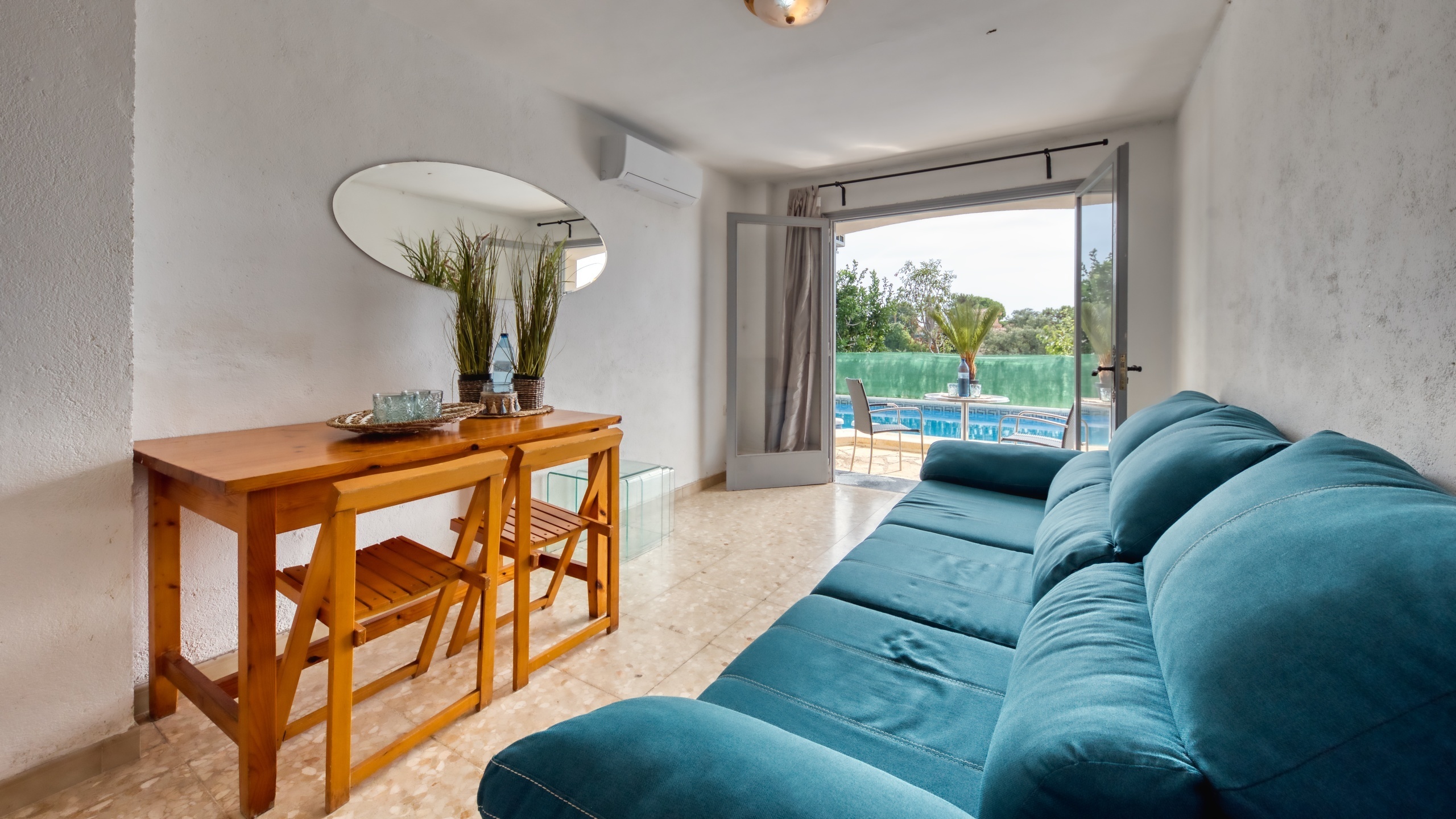Holiday villas Costa Brava Spain - Villa Janet - Living area