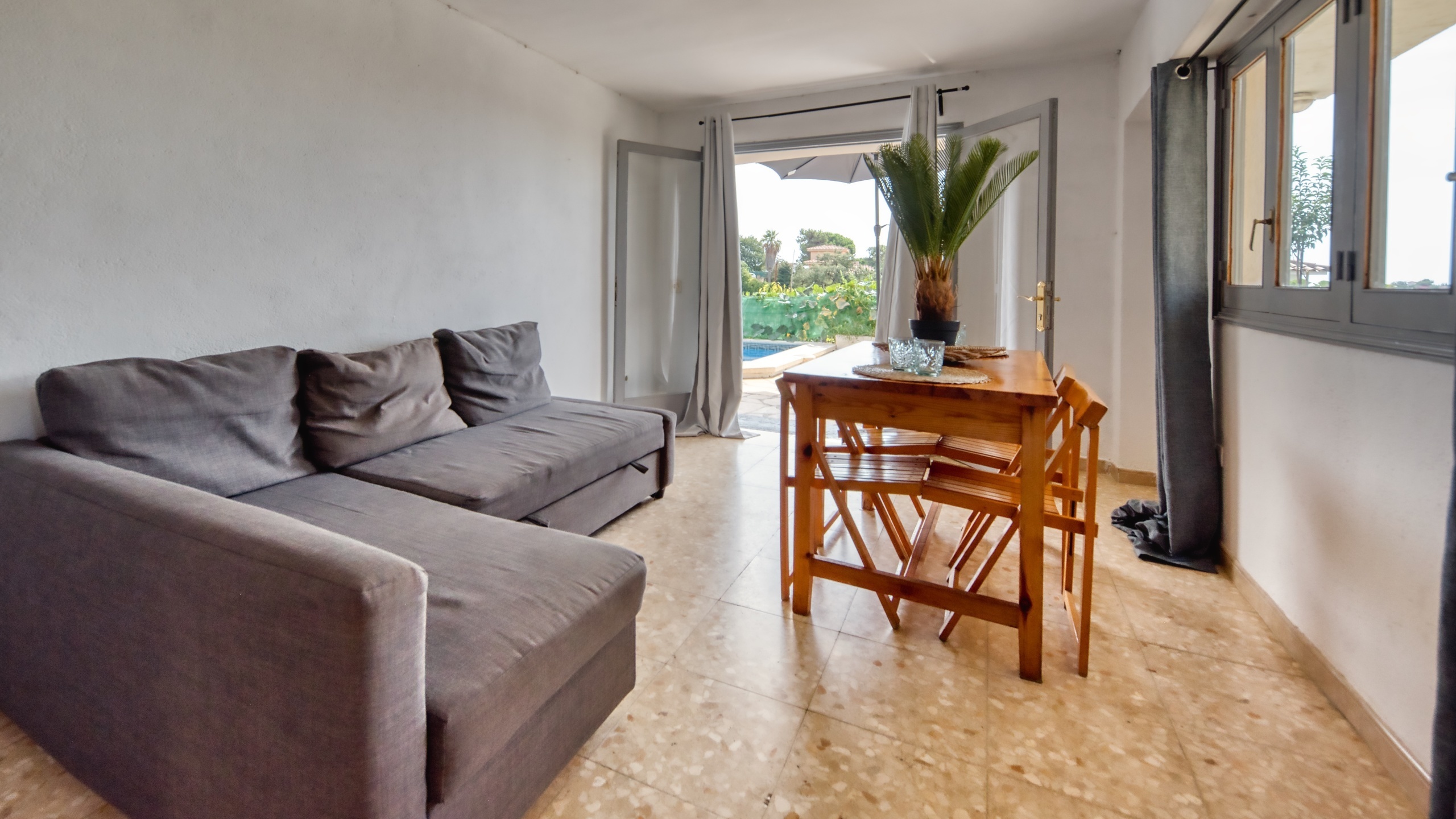Holiday villas Costa Brava Spain - Villa Janet - Living area