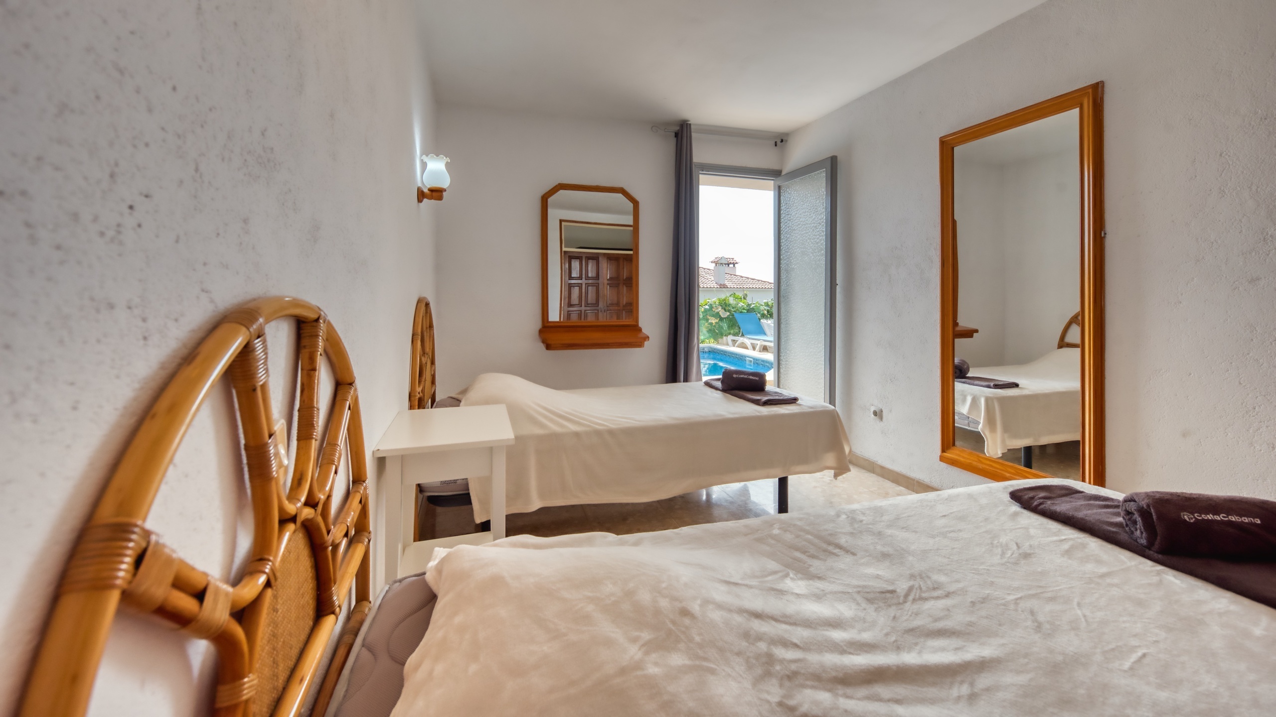 Holiday villas Costa Brava Spain - Villa Janet - Bedroom