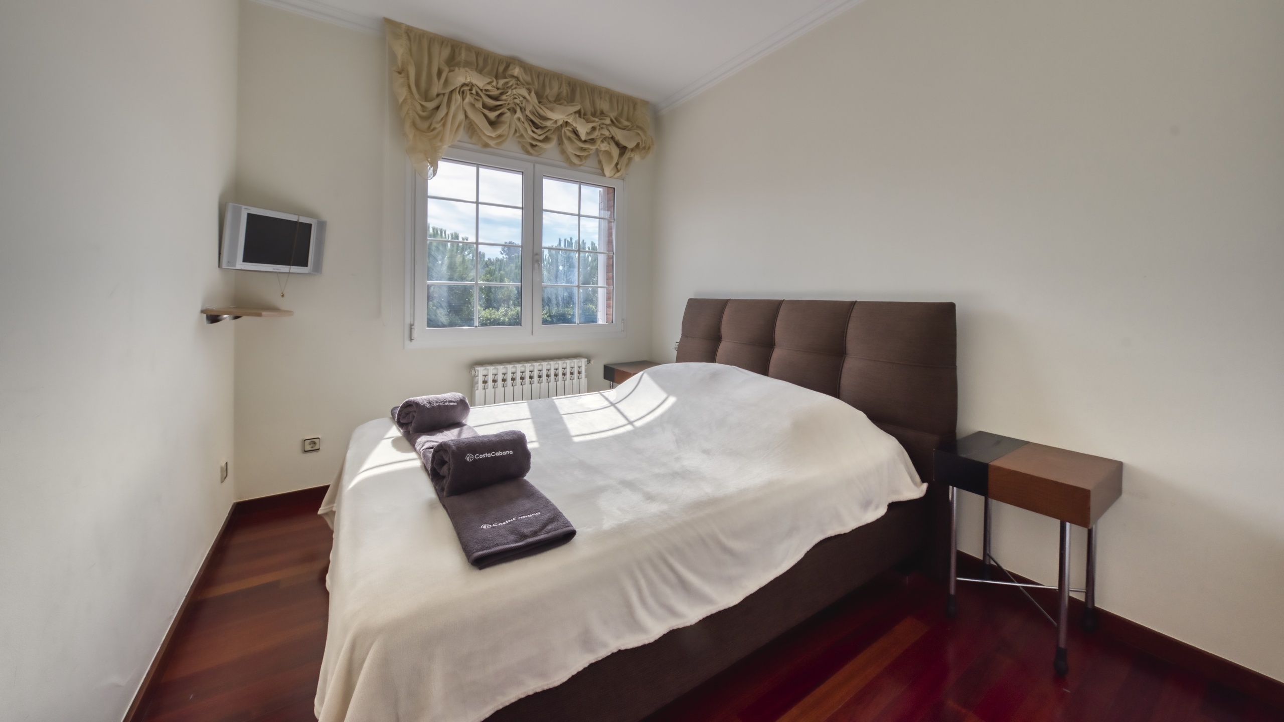 Holiday villas Costa Brava Spain - Villa Beyonce - Bedroom