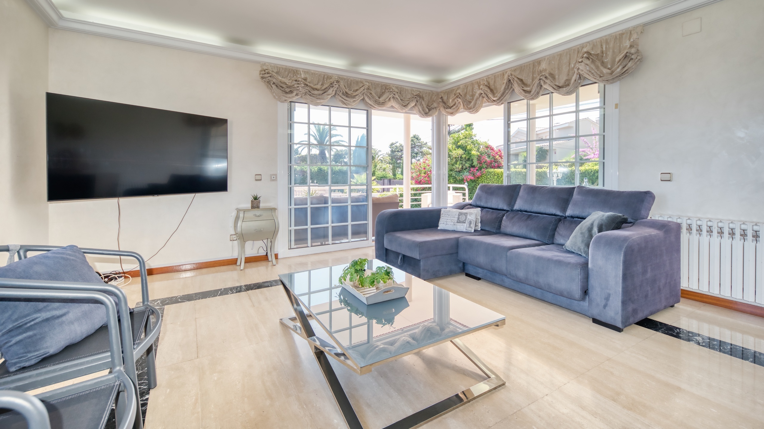 Holiday villas Costa Brava Spain - Villa Beyonce - Living area