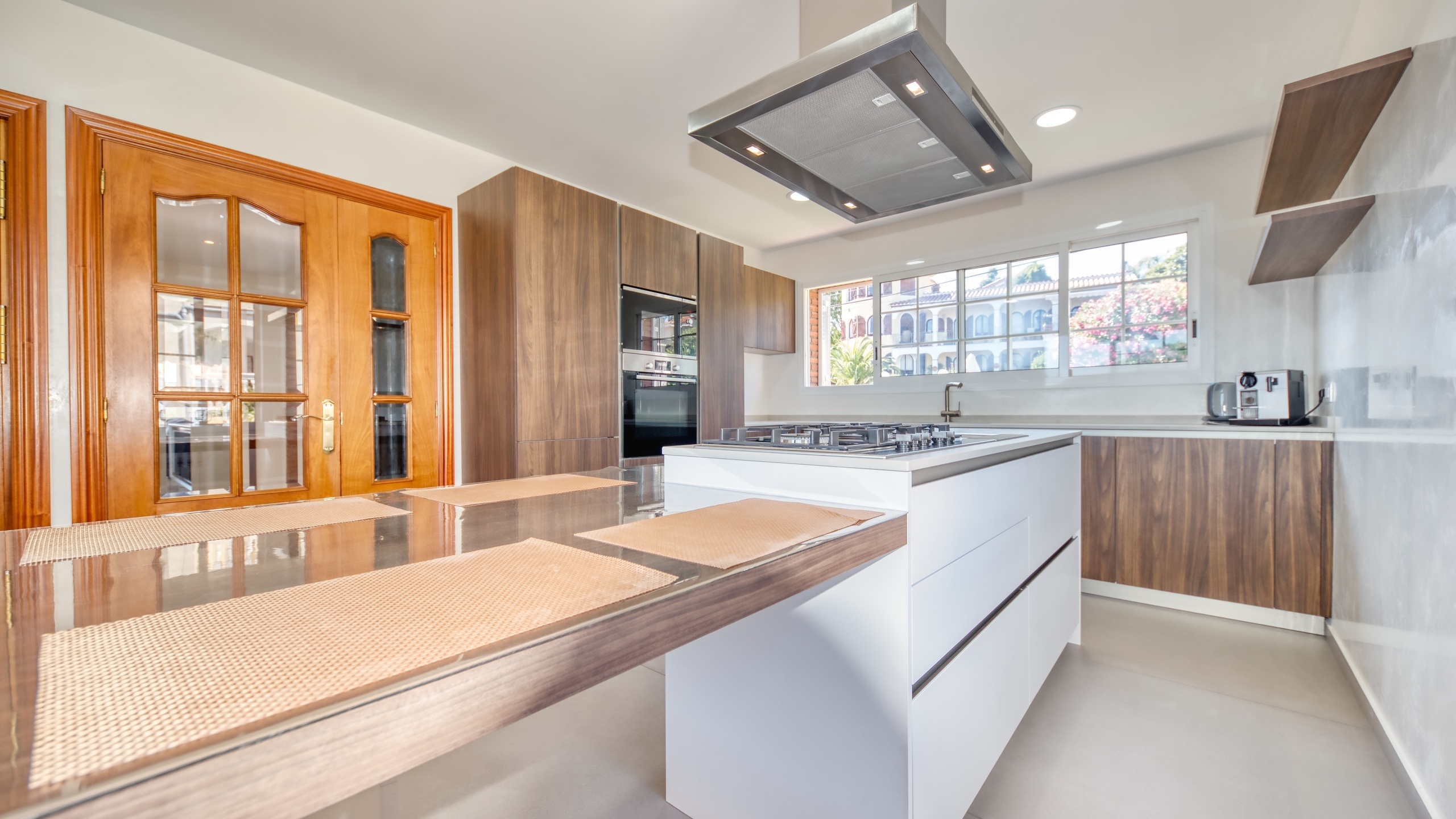 Holiday villas Costa Brava Spain - Villa Beyonce - Kitchen