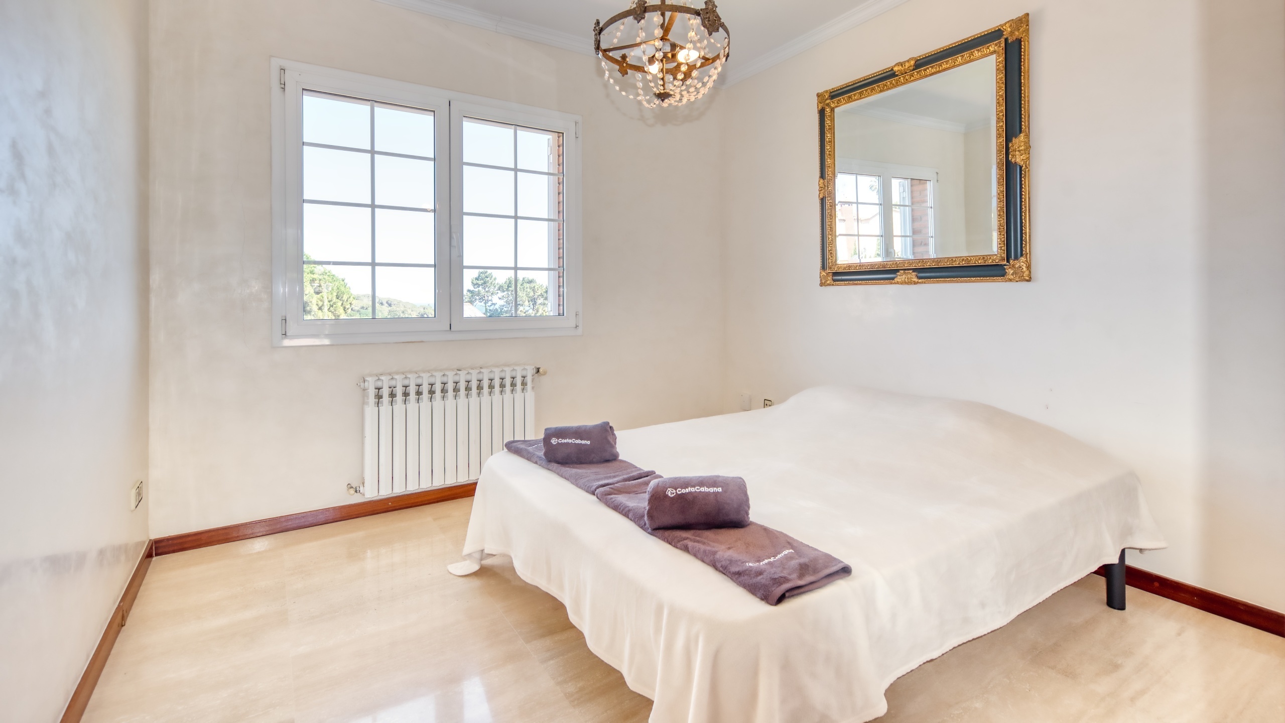 Holiday villas Costa Brava Spain - Villa Beyonce - Bedroom