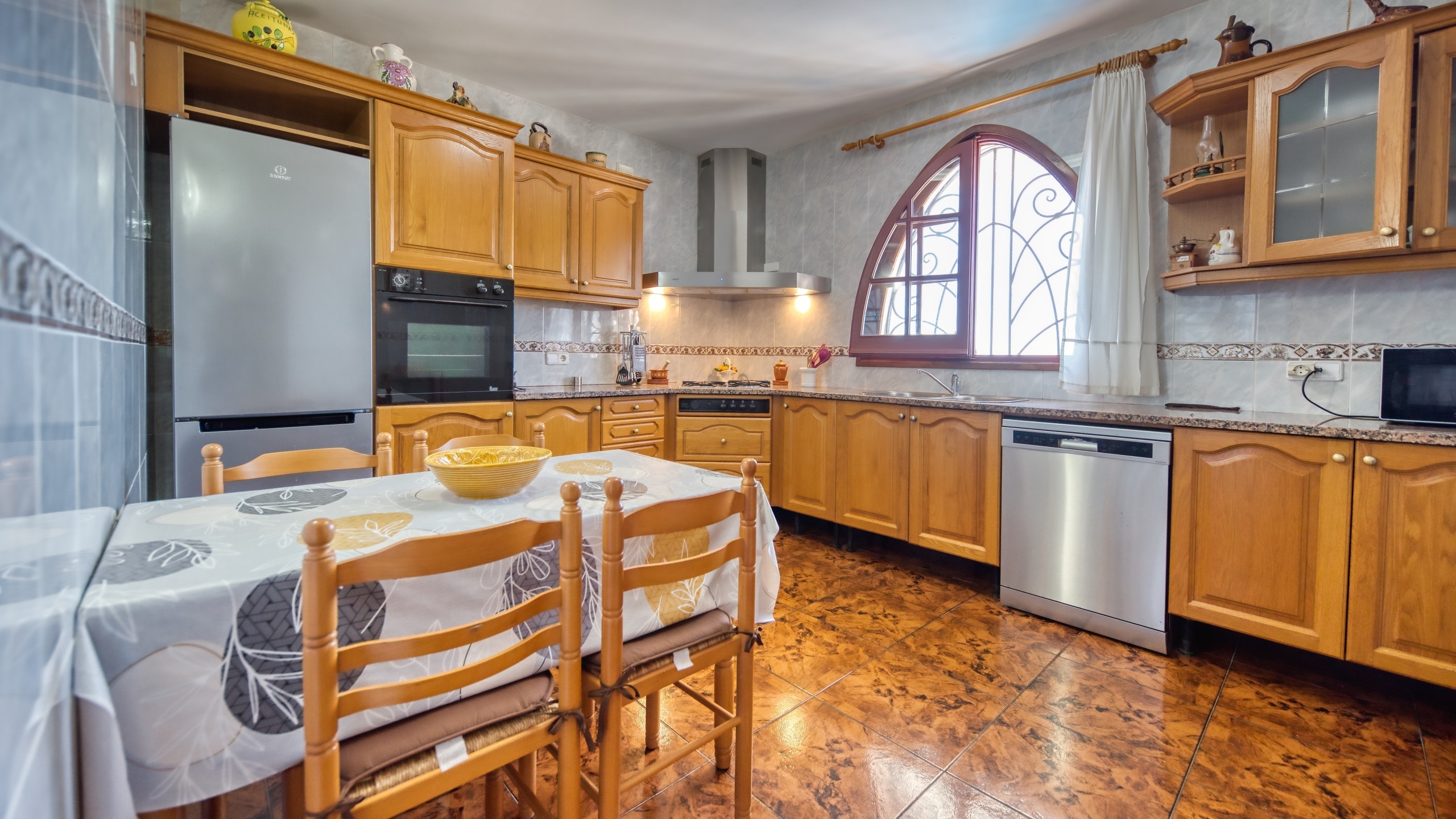 Holiday villas Costa Brava Spain - Villa Teresa - Kitchen