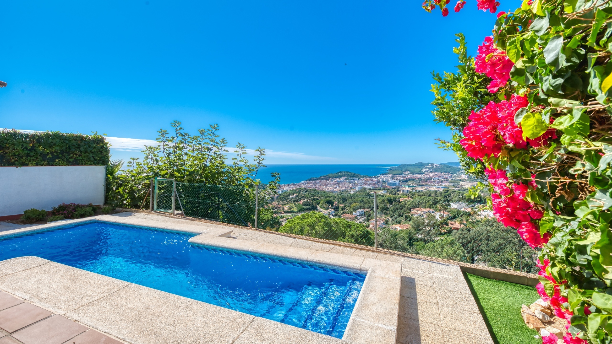 Holiday villas Costa Brava Spain - Villa Teresa - Swimming pool