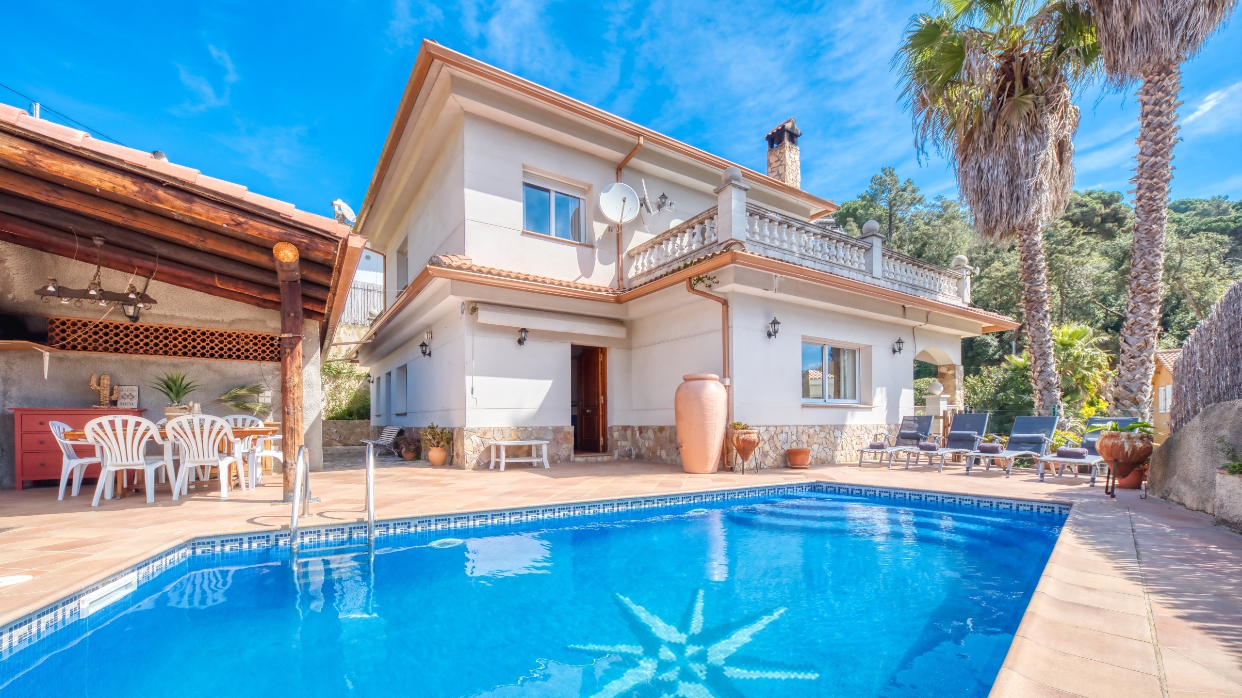 Holiday villas Costa Brava Spain - Villa Valeria - Swimming pool