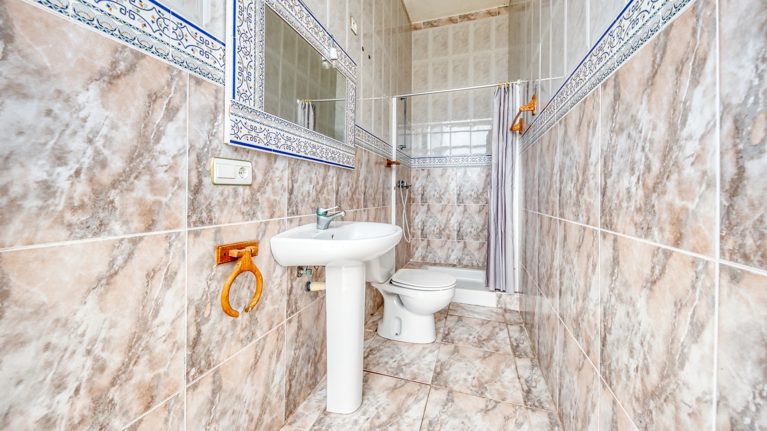 Holiday villas Costa Brava Spain - Villa Sunrise - Bathroom