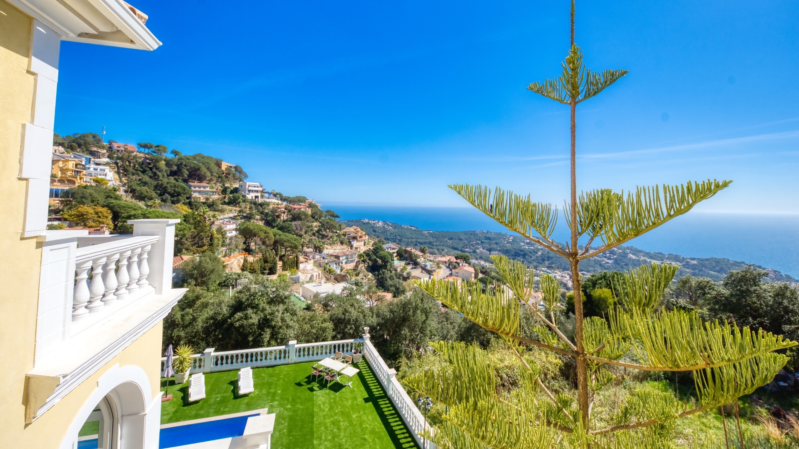 Holiday villas Costa Brava Spain - Villa Sunrise - One of the views