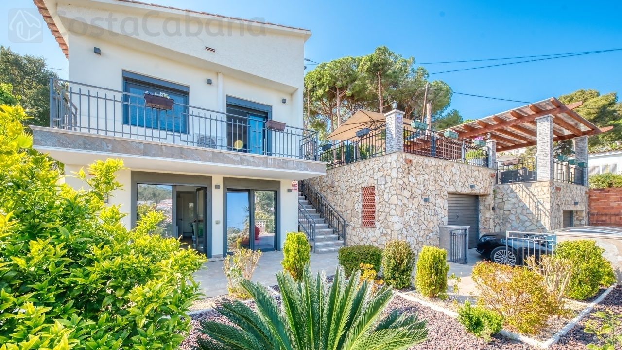 Holiday villas Costa Brava Spain - Villa Palmera - Villa outside
