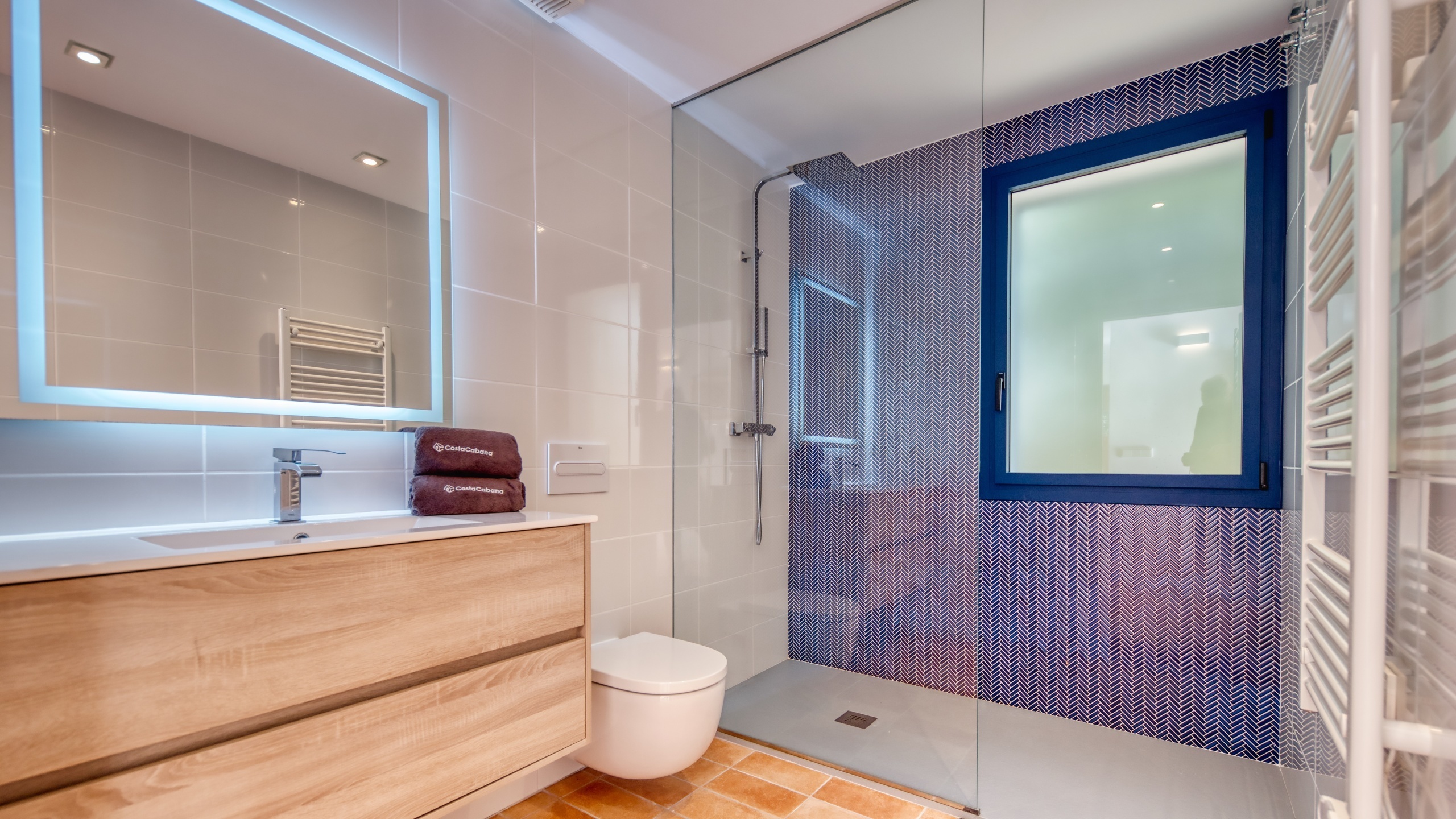 Holiday villas Costa Brava Spain - Casa AdoRa - Bathroom