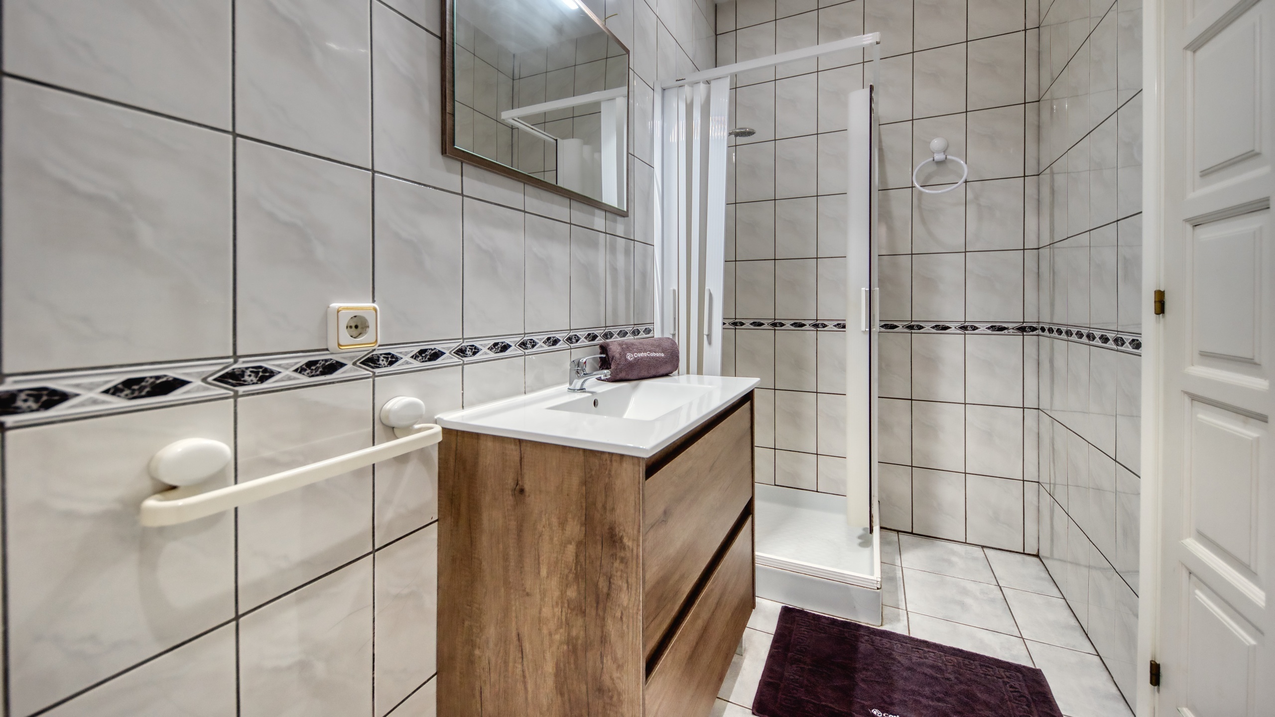 Holiday villas Costa Brava Spain - Villa Maribel - Bathroom
