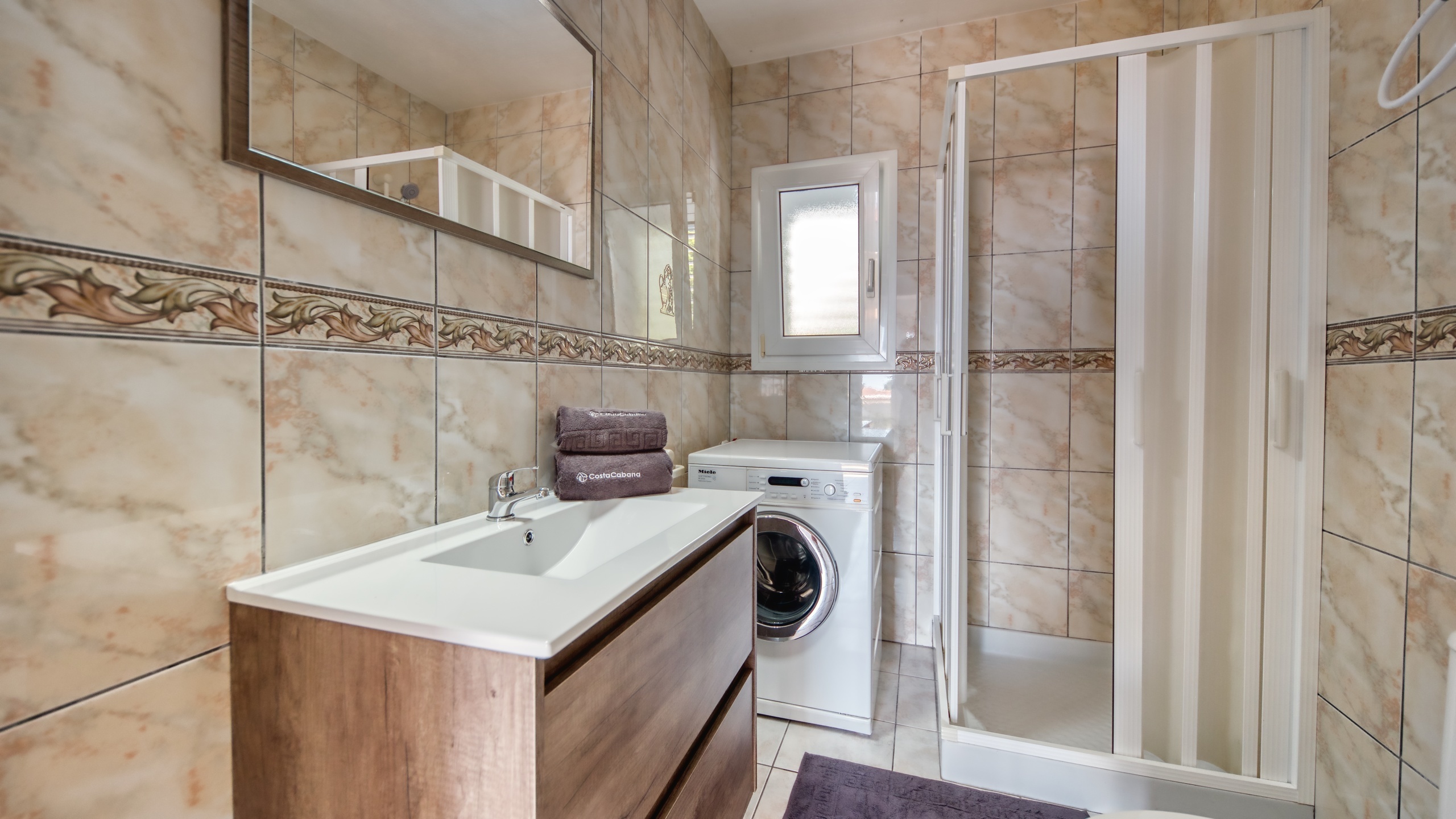 Holiday villas Costa Brava Spain - Villa Maribel - Bathroom