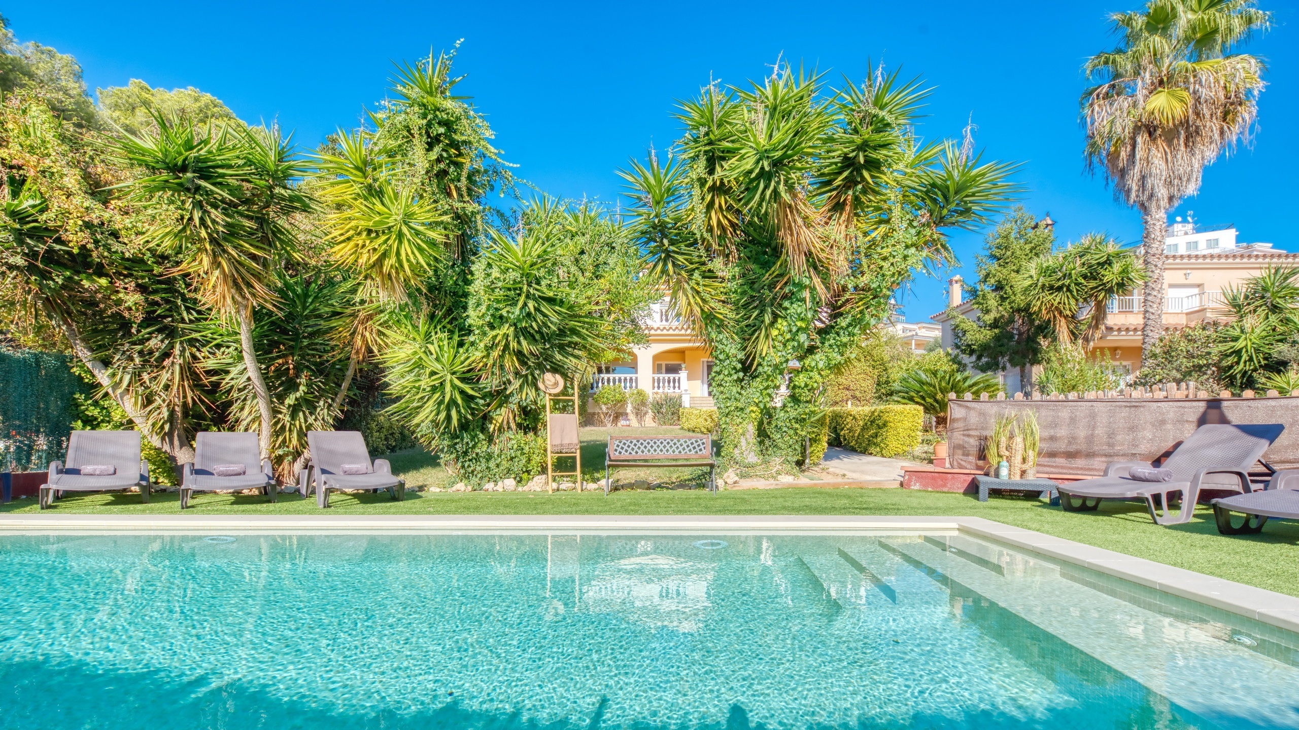 Holiday villas - Costa Brava - Spain - Villa Summertime - Villa outside
