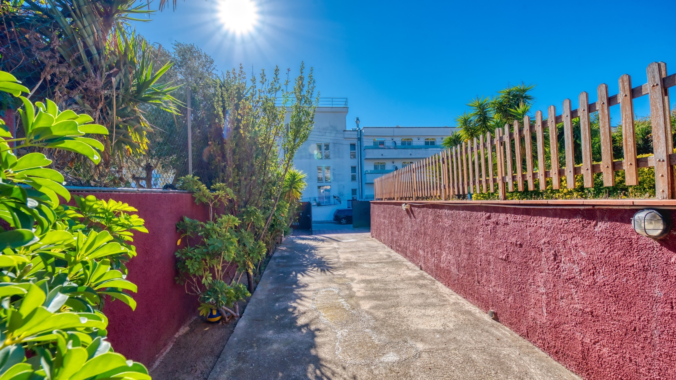 Holiday villas Costa Brava Spain - Villa Summertime - Parking