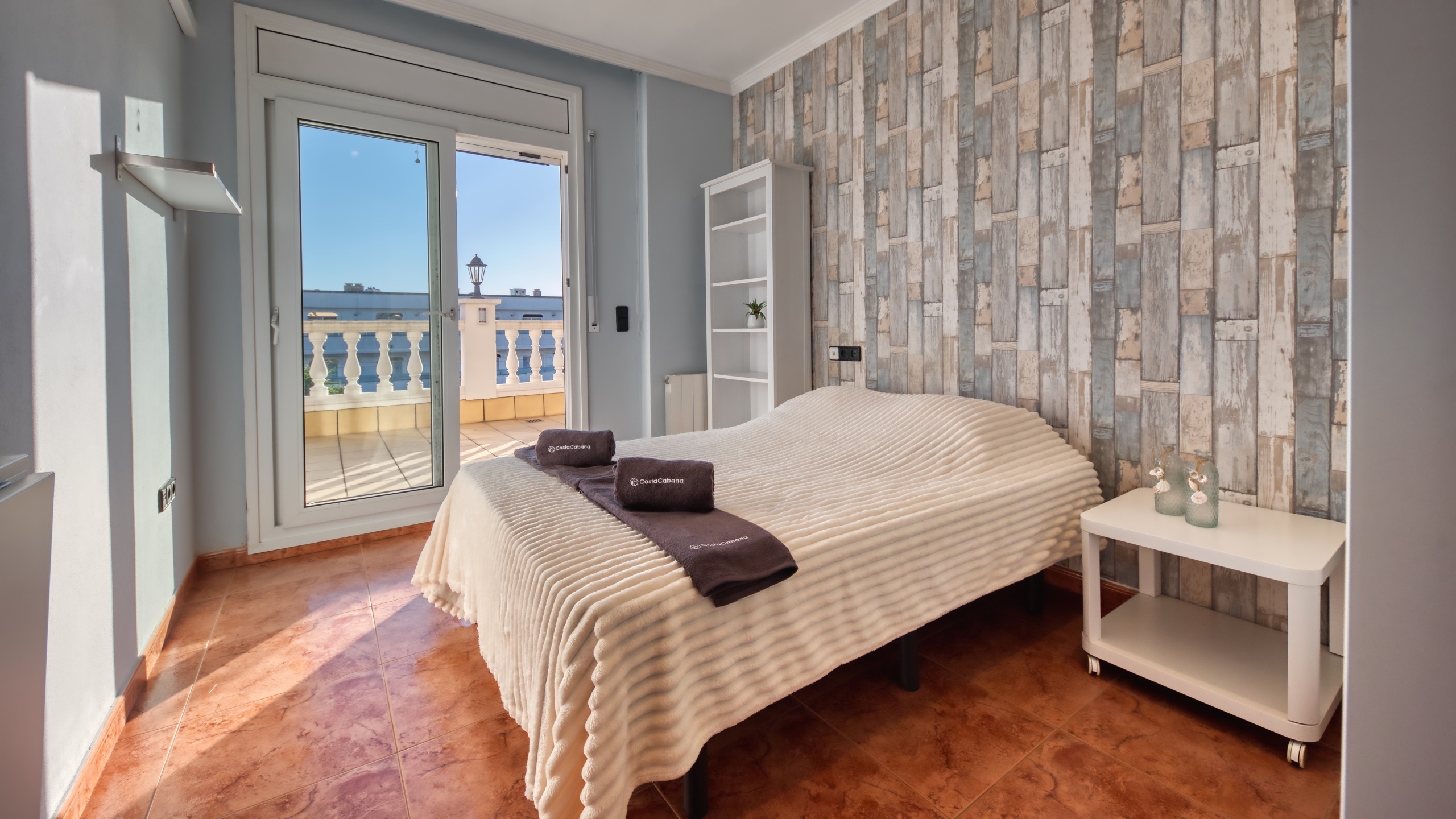 Holiday villas Costa Brava Spain - Villa Summertime - Bedroom
