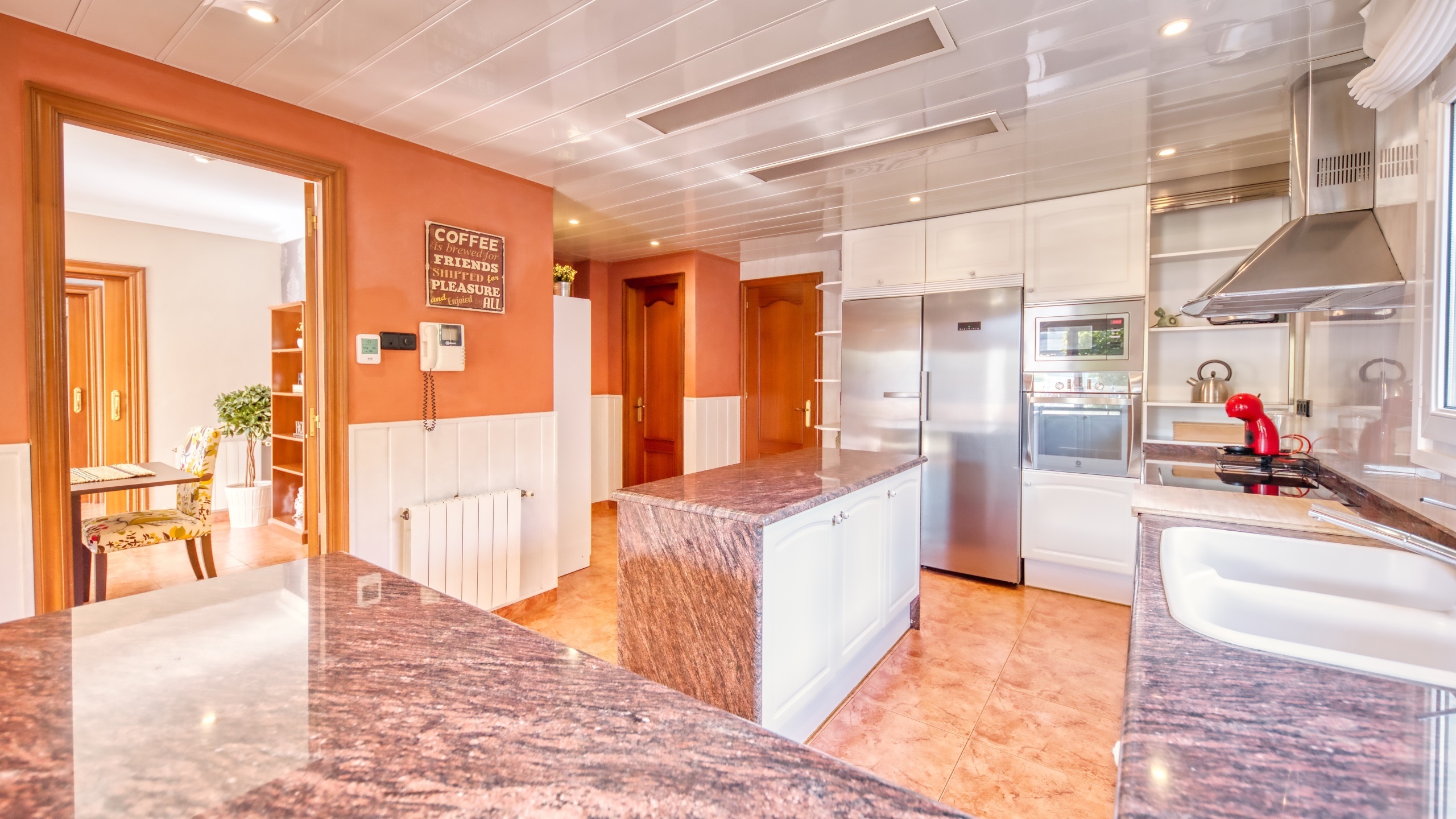 Holiday villas Costa Brava Spain - Villa Summertime - Kitchen