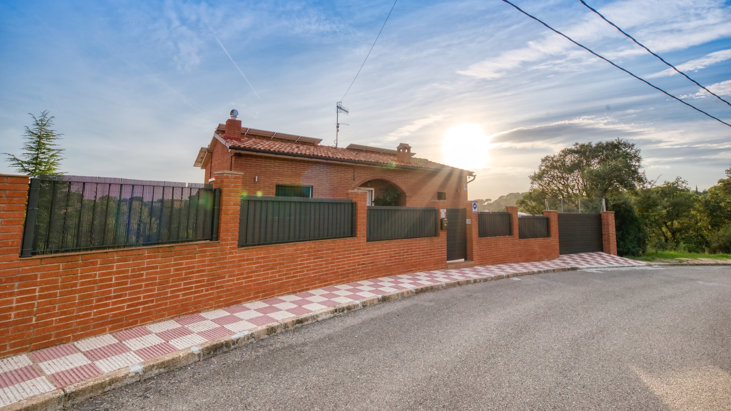 Holiday villas Costa Brava Spain - Villa Verger - Street view arrival at property