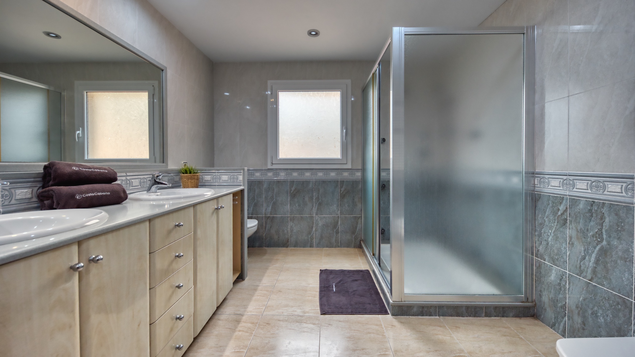 Holiday villas Costa Brava Spain - Villa Marysol - Bathroom
