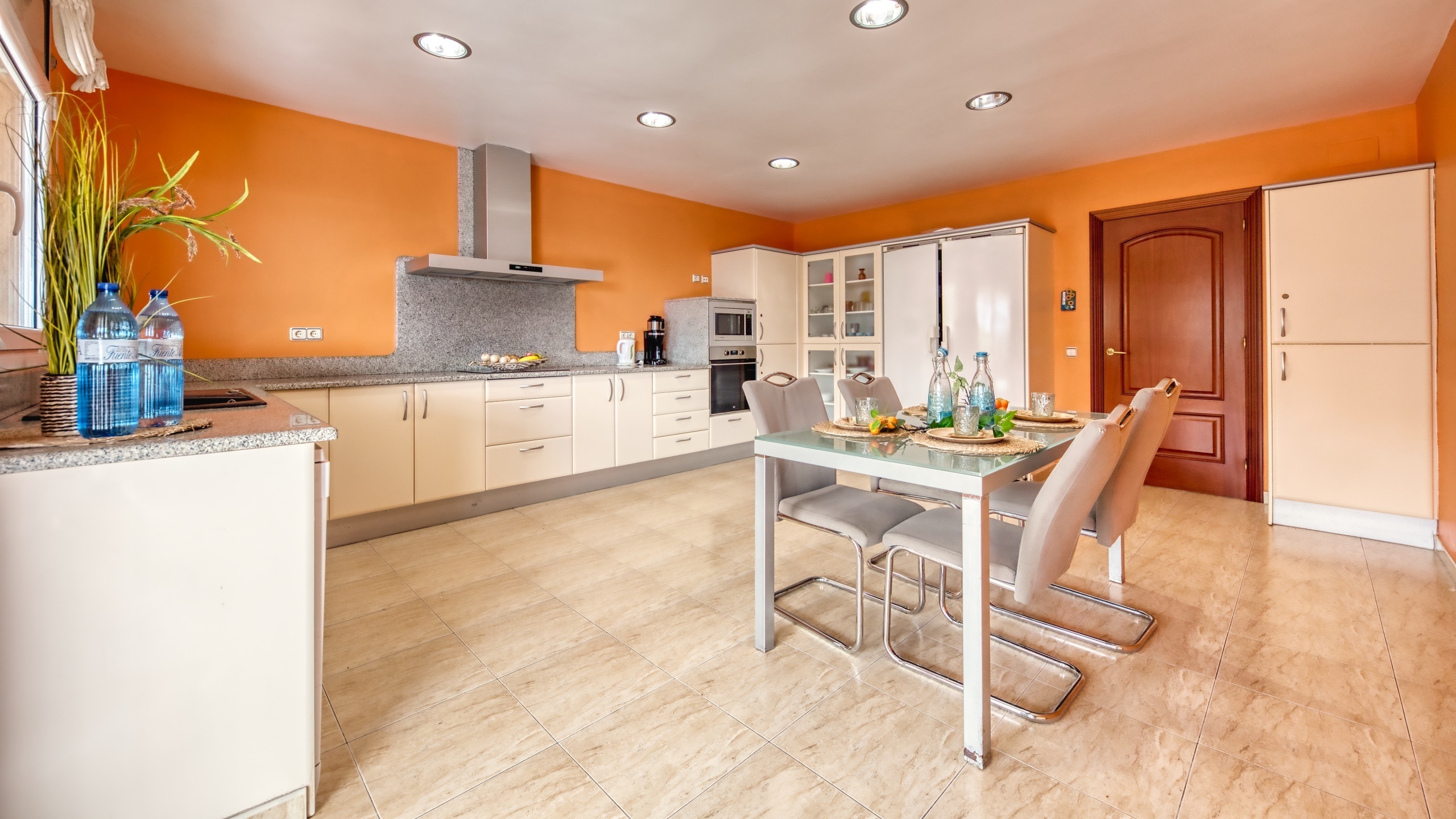 Holiday villas Costa Brava Spain - Villa Marysol - Kitchen
