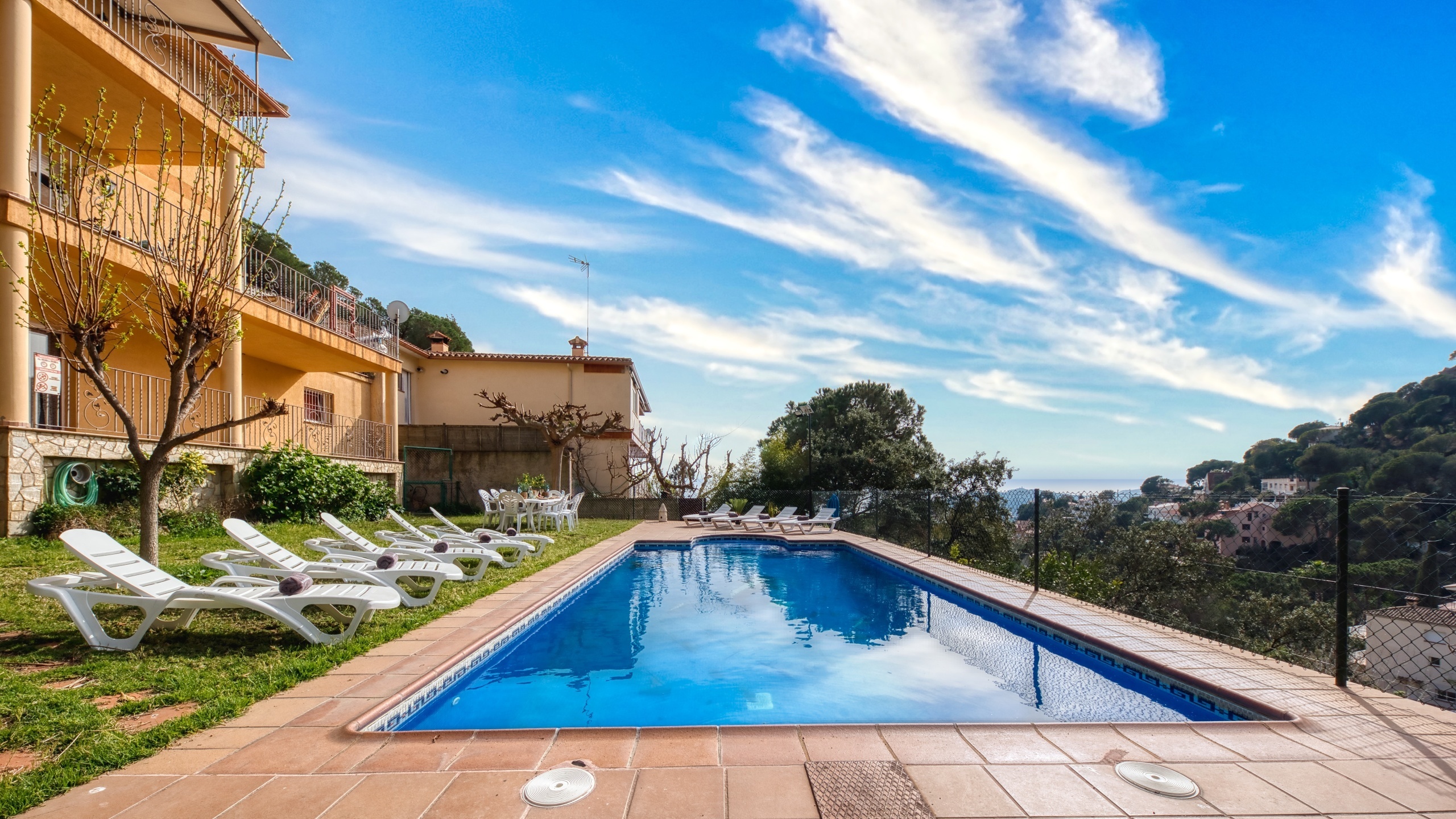 Holiday villas Costa Brava Spain - Villa Marysol - Swimming pool